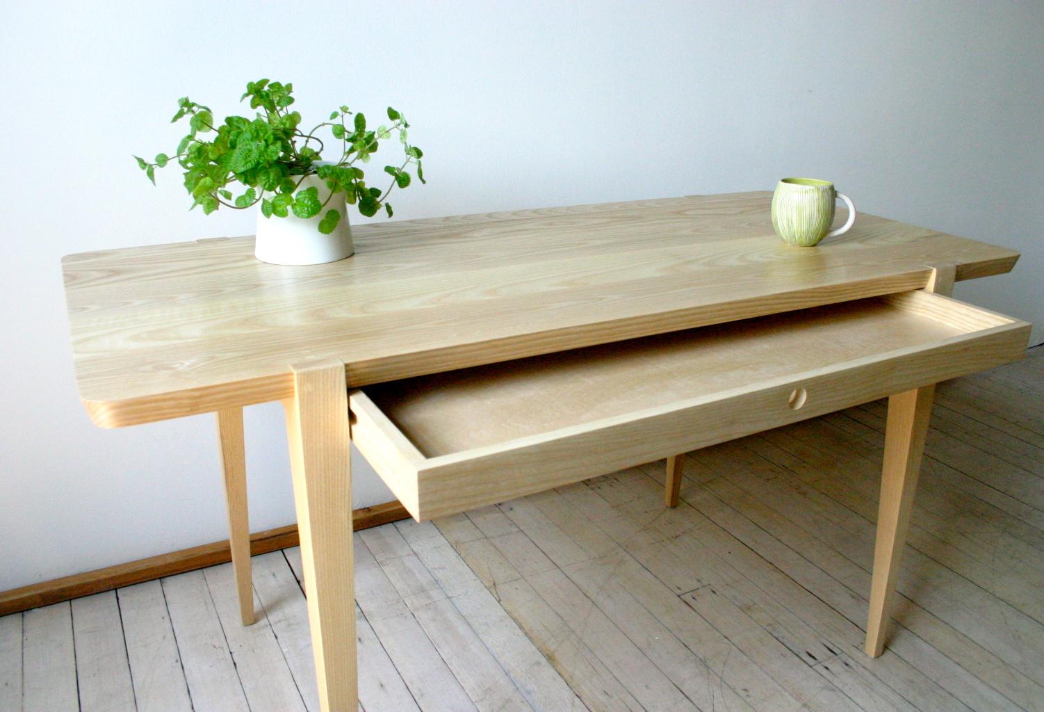 Moderne Bureau Oslo en frêne par Studio Moe en vente