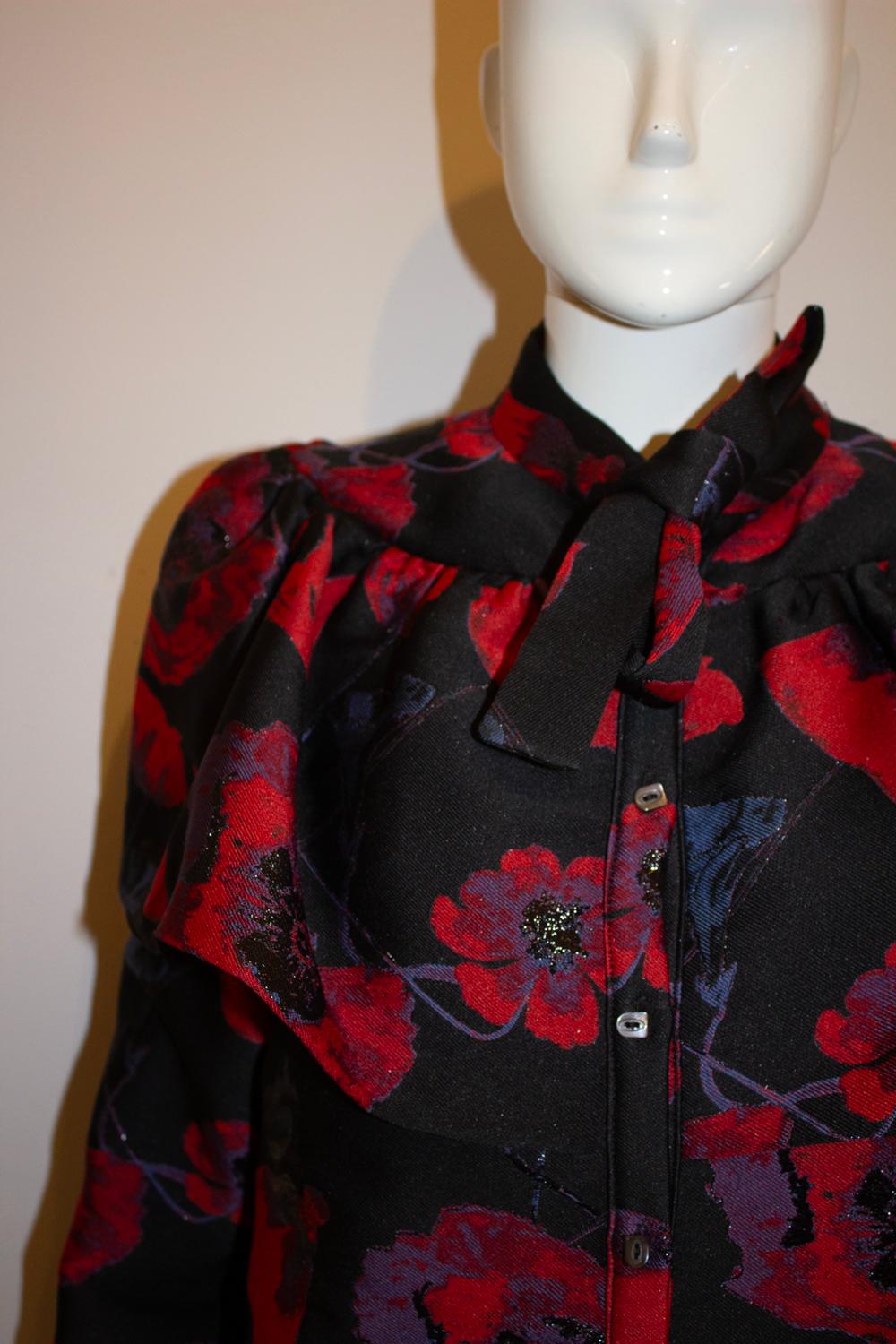 Osman London Top mit Mohnblumendruck im Angebot 2