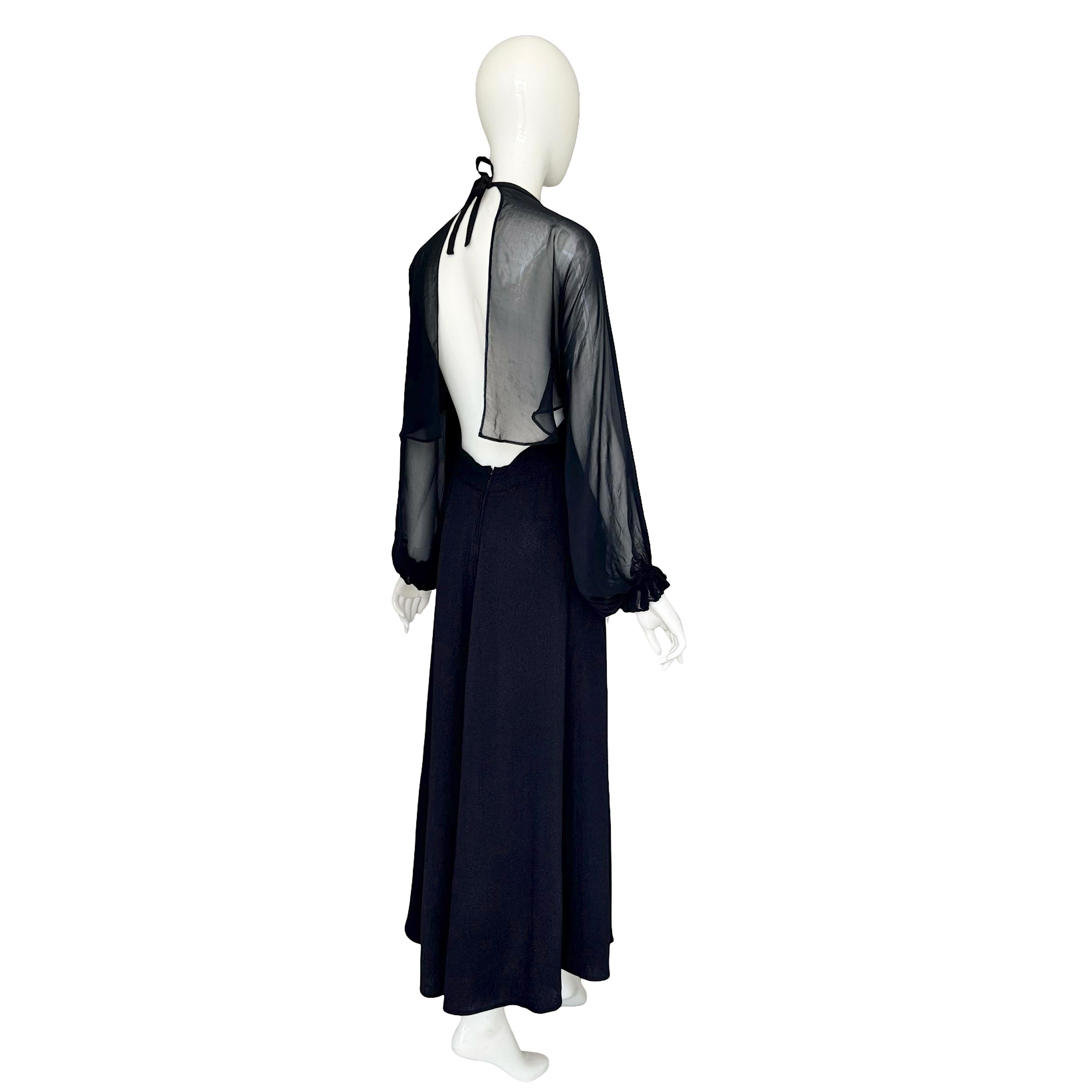 Ossie Clark for Radley: abito in crêpe nero aperto sul retro con cavezza in vendita 1