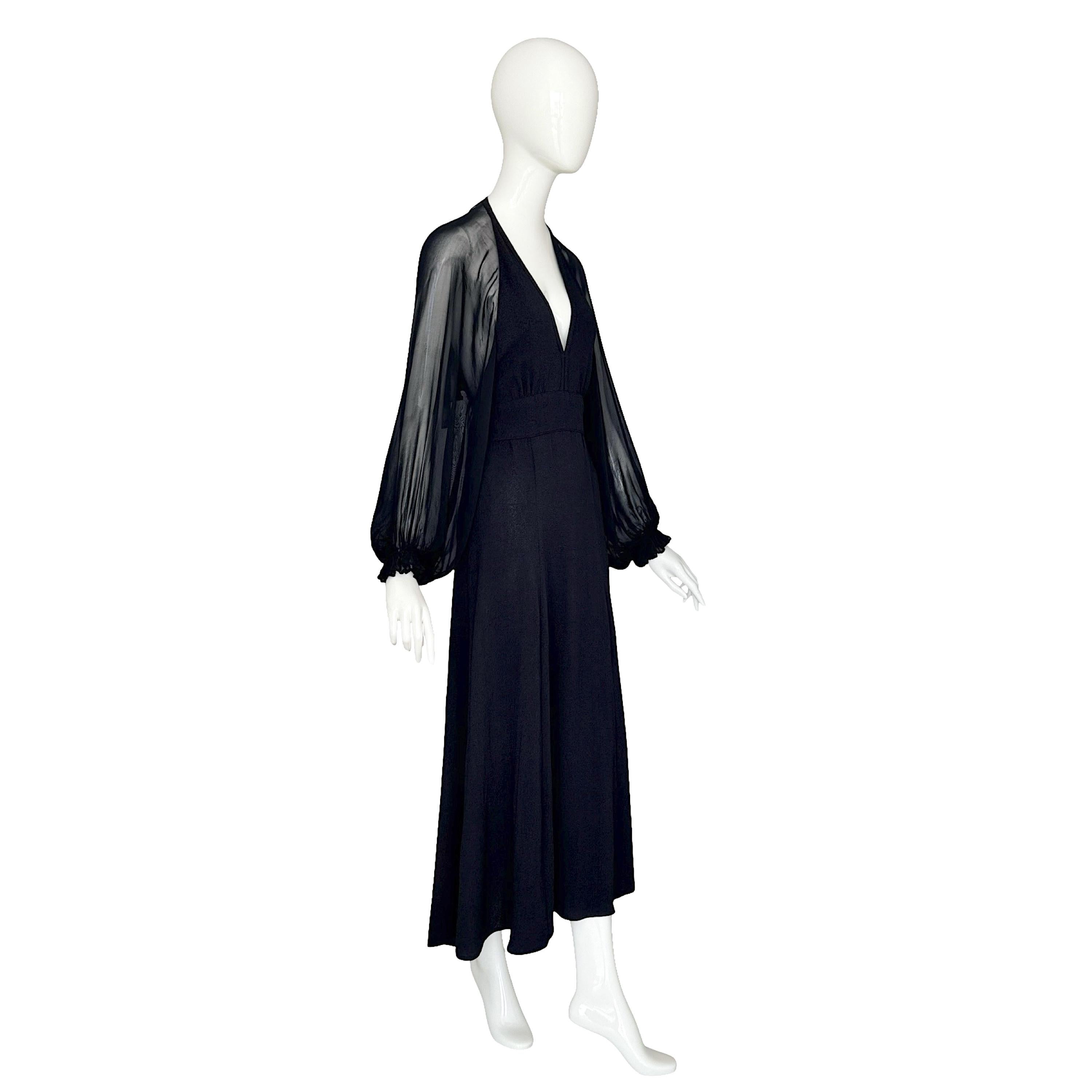 Ossie Clark for Radley: abito in crêpe nero aperto sul retro con cavezza in vendita 3