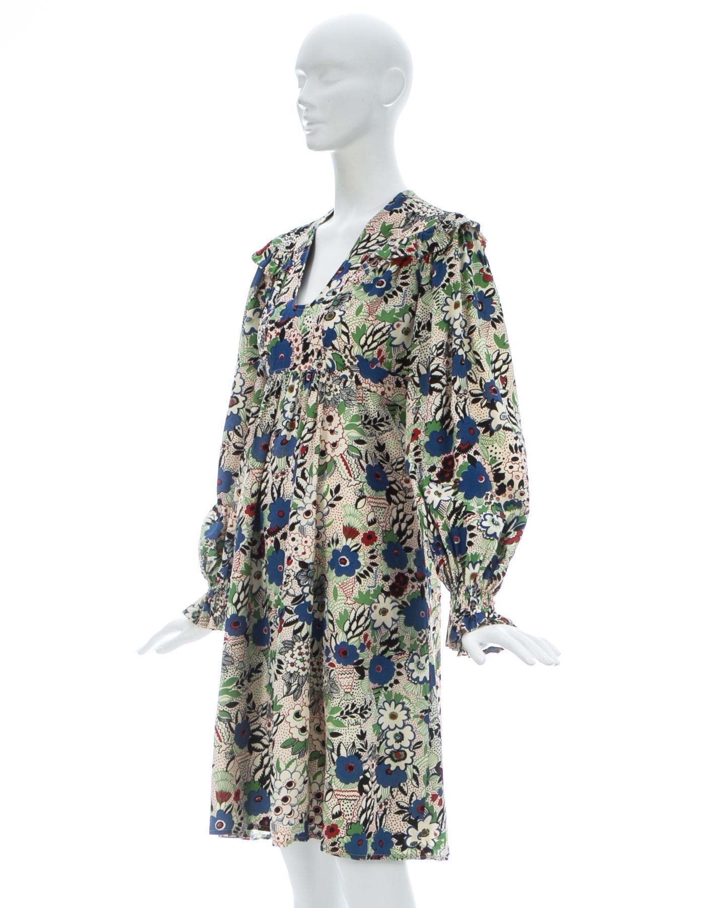Ossie Clark marocain dress with Celia Birtwell 'pretty woman' print, ca. 1970 In Good Condition For Sale In London, London