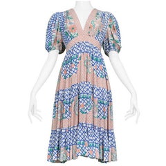 Ossie Clark - Vestito a maniche corte con volant floreale rosa, blu e verde