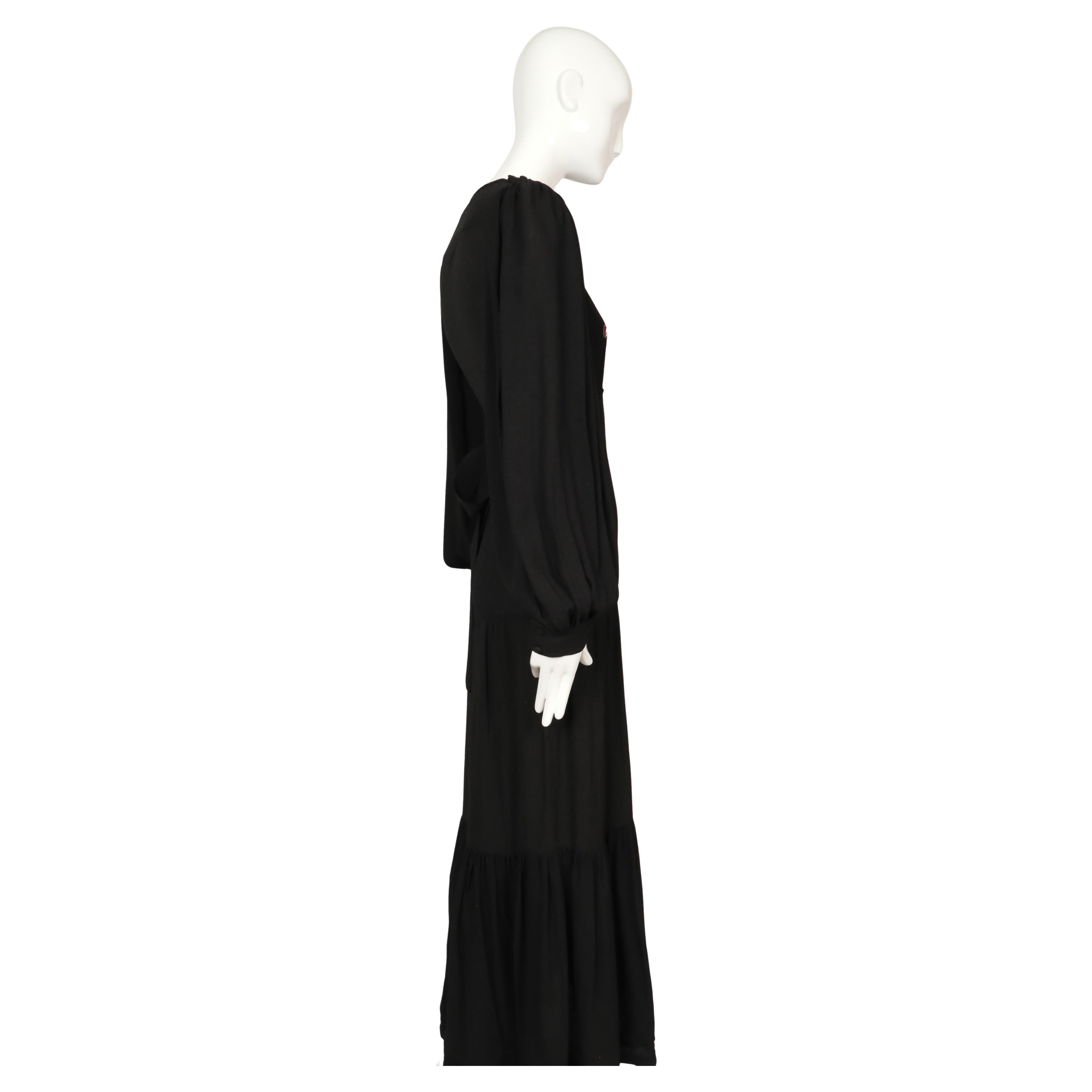 Ossie Clark Robe en crêpe noir moussé Quorum avec lunes et étoiles brodées en vente 2