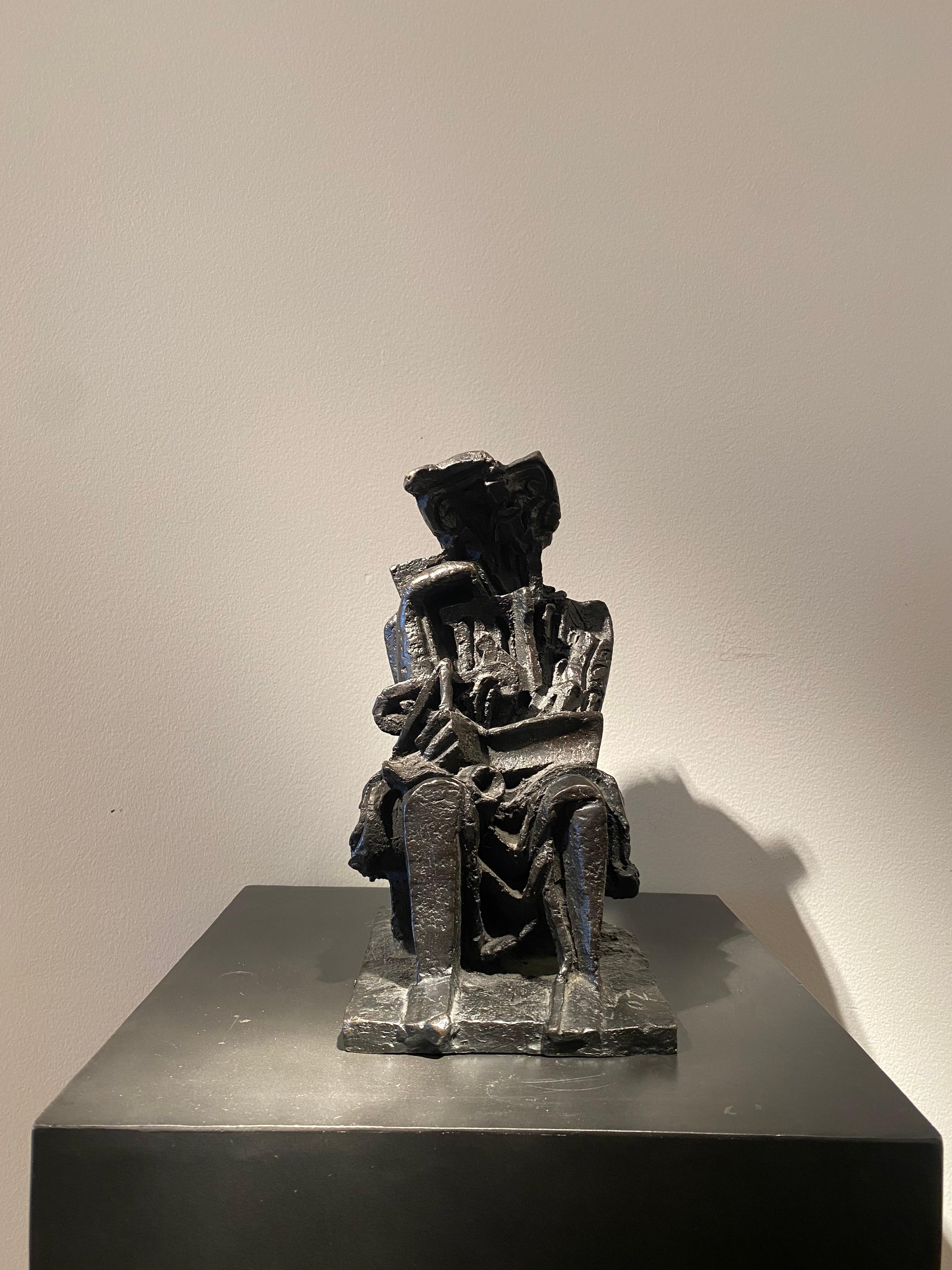 Ossip Zadkine
Vitebsk, Impero russo 1890 - 1967 Parigi
Artista russo-francese

L'Architecte, 1943

Medio: Bronzo con patina nera 
Edizione: 6/6
Firma: monogramma "OZ" sulla base
Dimensioni: H31 x D24 x W17 cm

Marchio della fonderia: Tallix Art