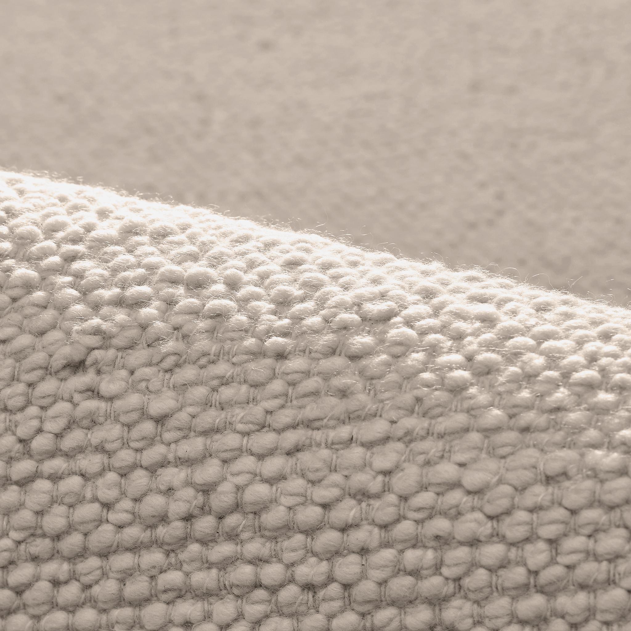 Ossum 8x10ft argento NZ lana boucle design lusso tessuto a mano In condizioni Nuovo in vendita a New York, NY