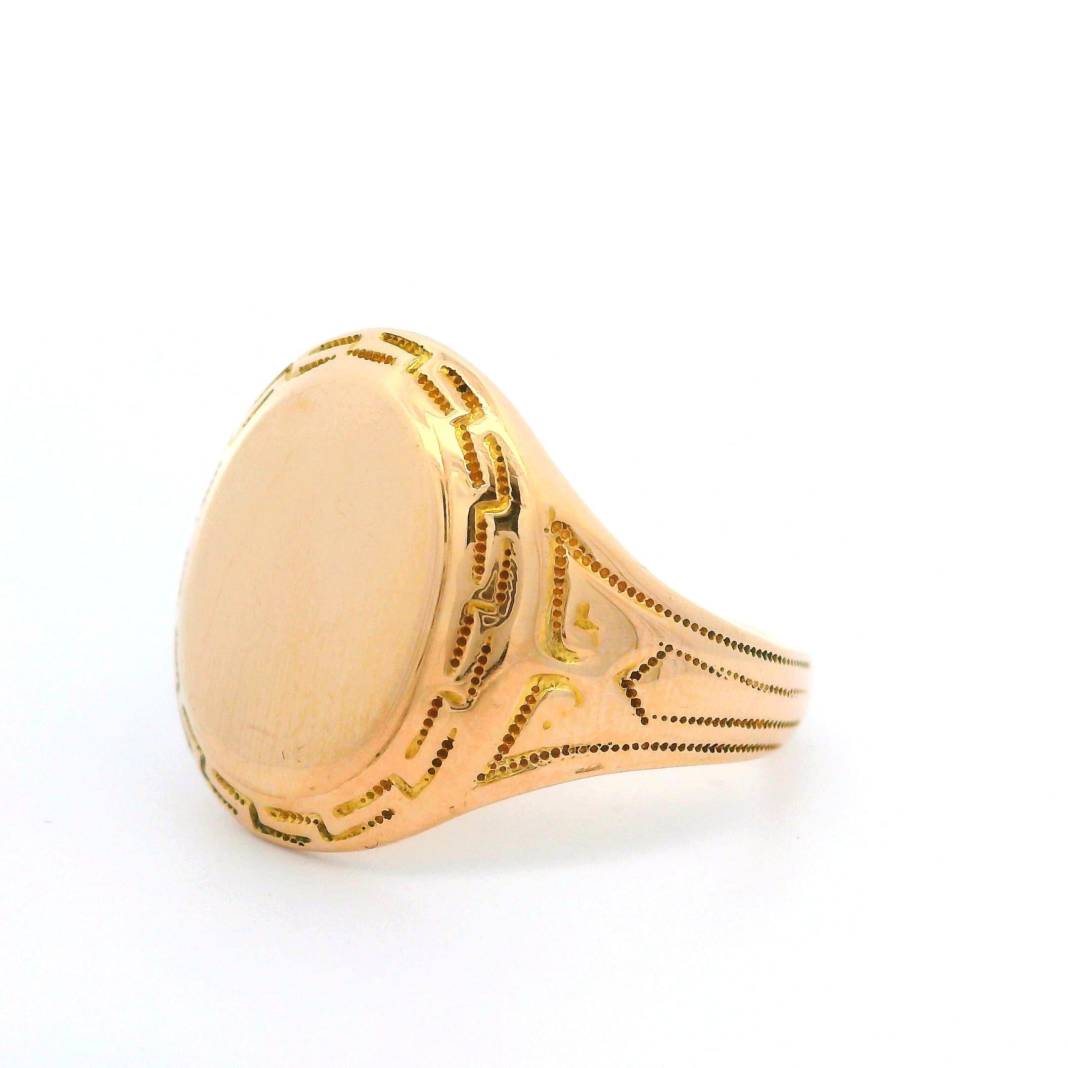Anillo de sello para hombre Ostby Barton de oro amarillo de 10 quilates con grabado y diseño de llave griega en Excelente estado para la venta en Montclair, NJ