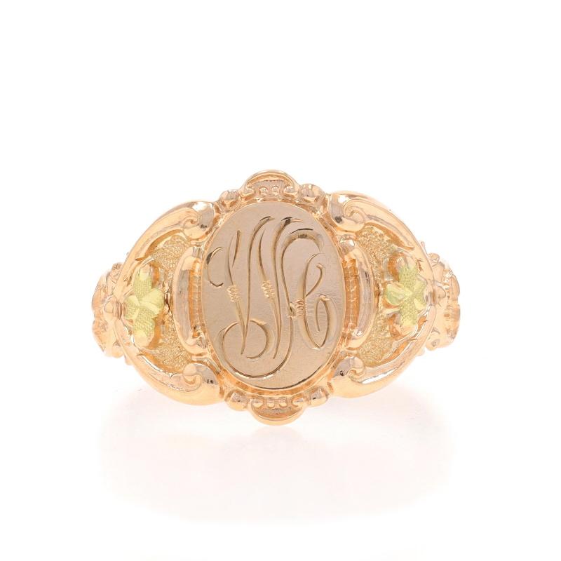 Size: 10 1/4
Sizing Fee: Up 3 sizes for $40 or Down 2 sizes for $30

Brand: Ostby & Barton
Era: Art Deco
Date: 1920s - 1930s

Metal Content: 10k Yellow Gold & 10k Green Gold

Style: Signet
Theme: Initials WSC, Monogram Letters

Measurements

Face