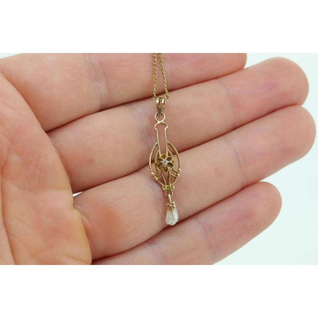 Lavallière Ostby Barton Pendentif lavallière en or 10 carats avec une coupe beurre sertie de diamants en vente 5