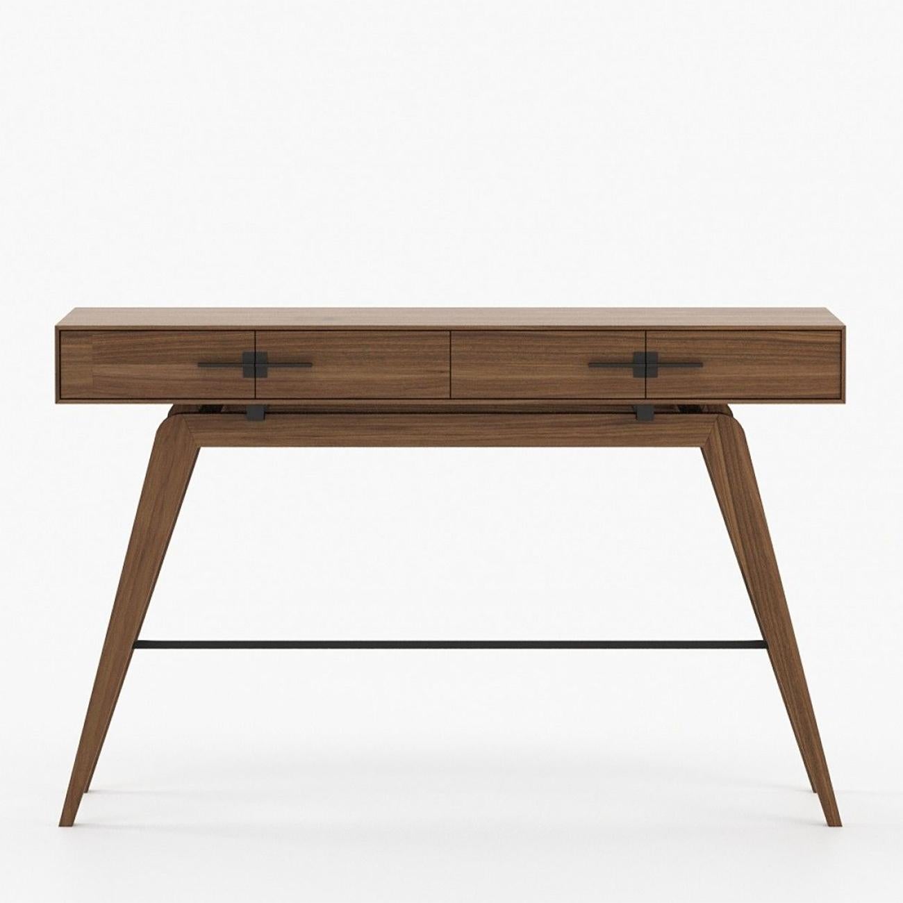 Console table Ostel walnut with wooden structure in walnut
matte fiinsh, with iron details and handles in black matte finish.
Console with 4 drawers with easy glide system.
Also available on request in grey oak matte, or in natural oak, or