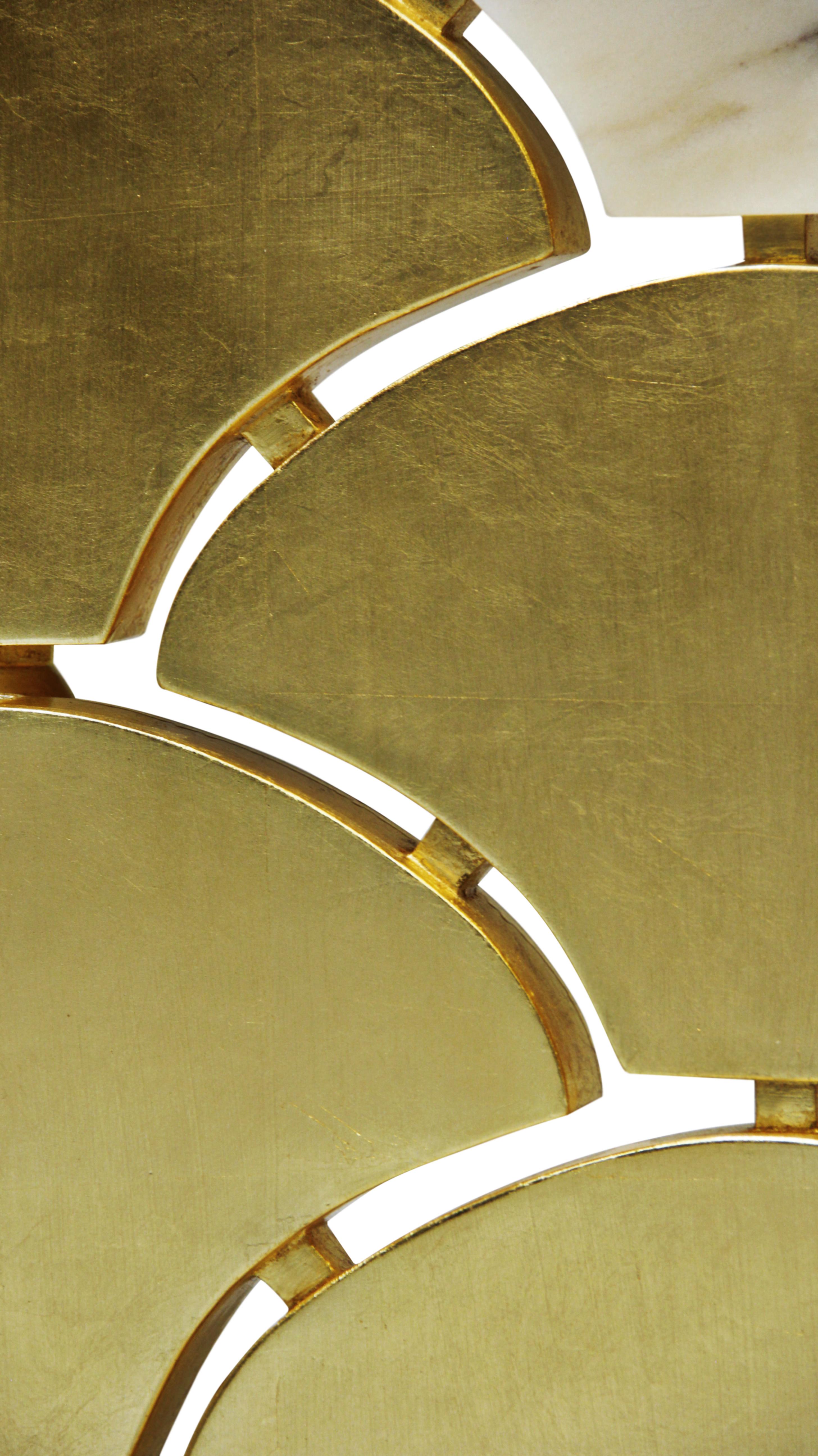 Schermo pieghevole Ostentation di Memoir Essence
Dimensioni: D 4 x L 200 x H 200 cm.
Materiali: Foglia d'oro e marmo.

Disponibile anche con finitura laccata. Contattateci.

L'ostentazione in foglia d'oro e marmo appare come una rappresentazione del