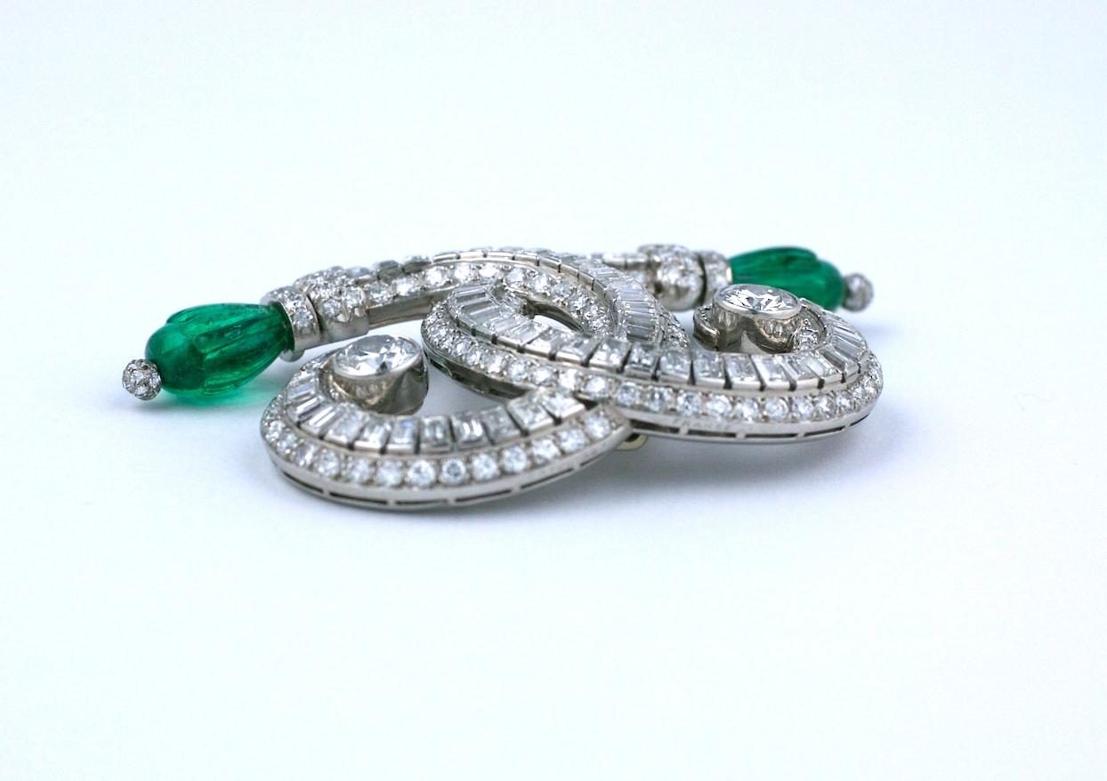 Ostertag Art Deco Emerald and Diamond Brooch In Excellent Condition For Sale In Riverdale, NY