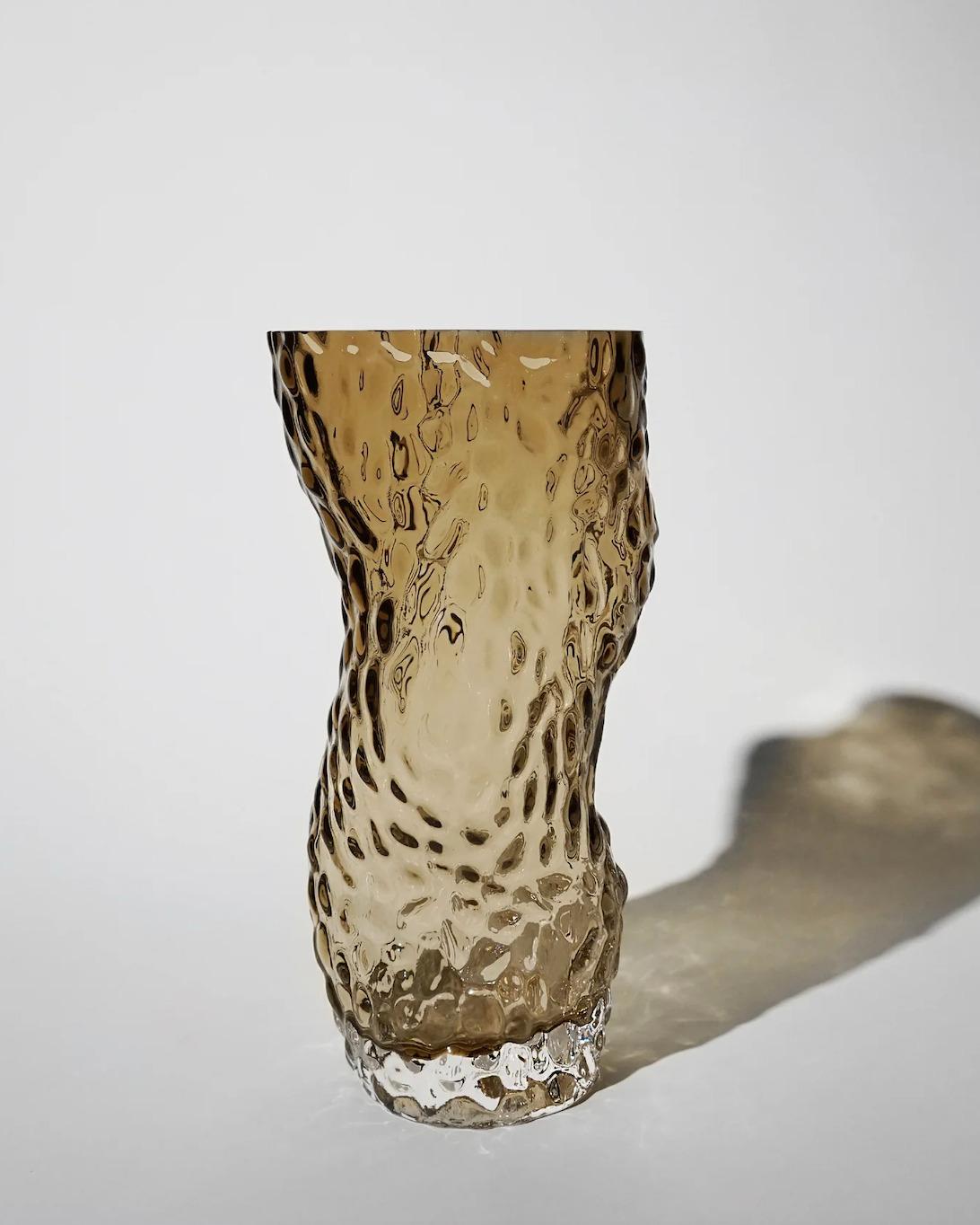 Ostrea Vase by Hein Studio In New Condition For Sale In PARIS, FR