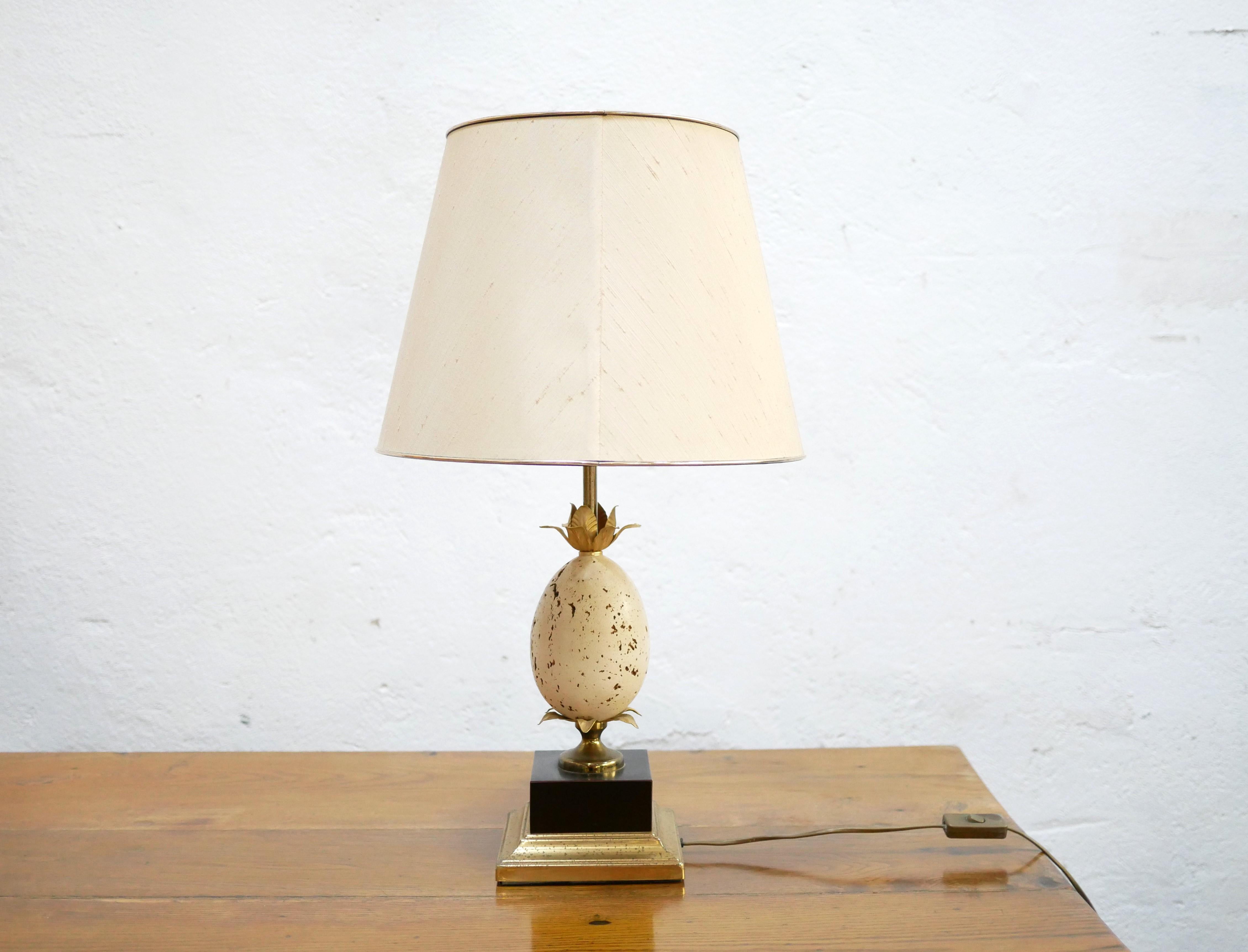 Ostrich egg lamp in vintage travertine For Sale 2