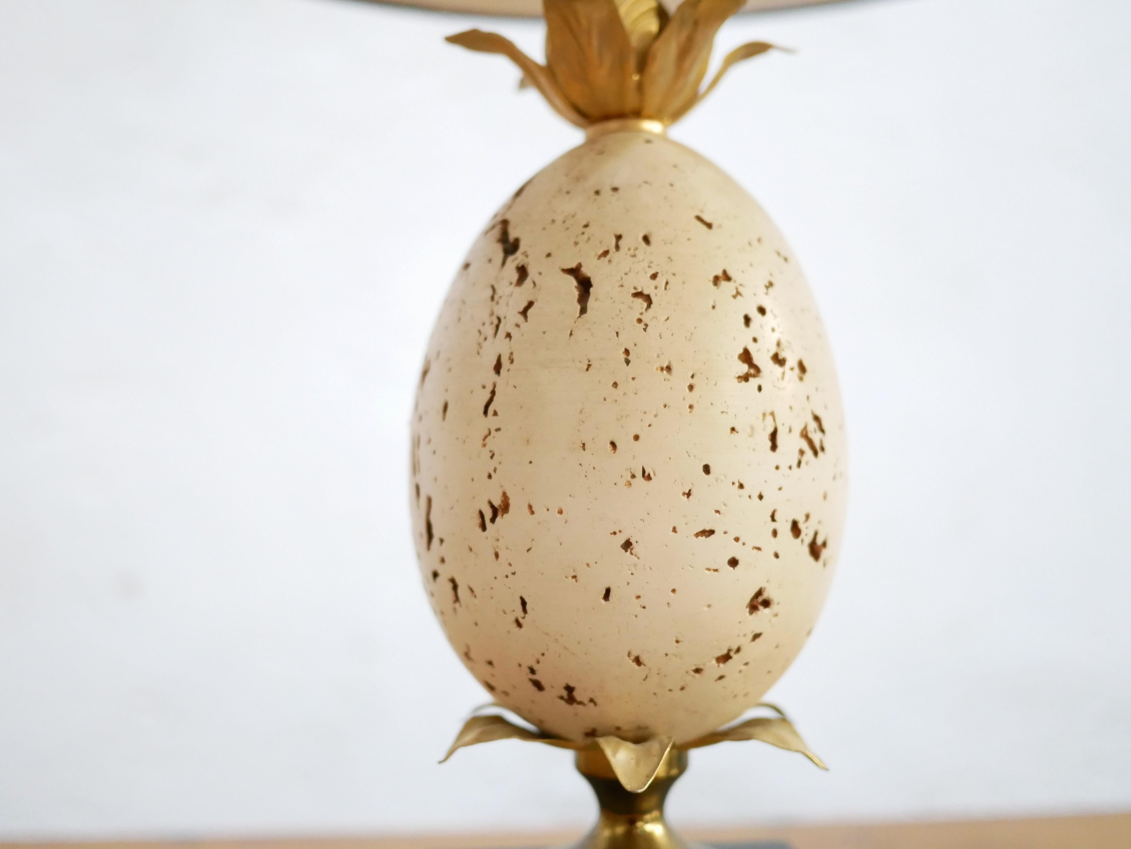 Ostrich egg lamp in vintage travertine For Sale 3