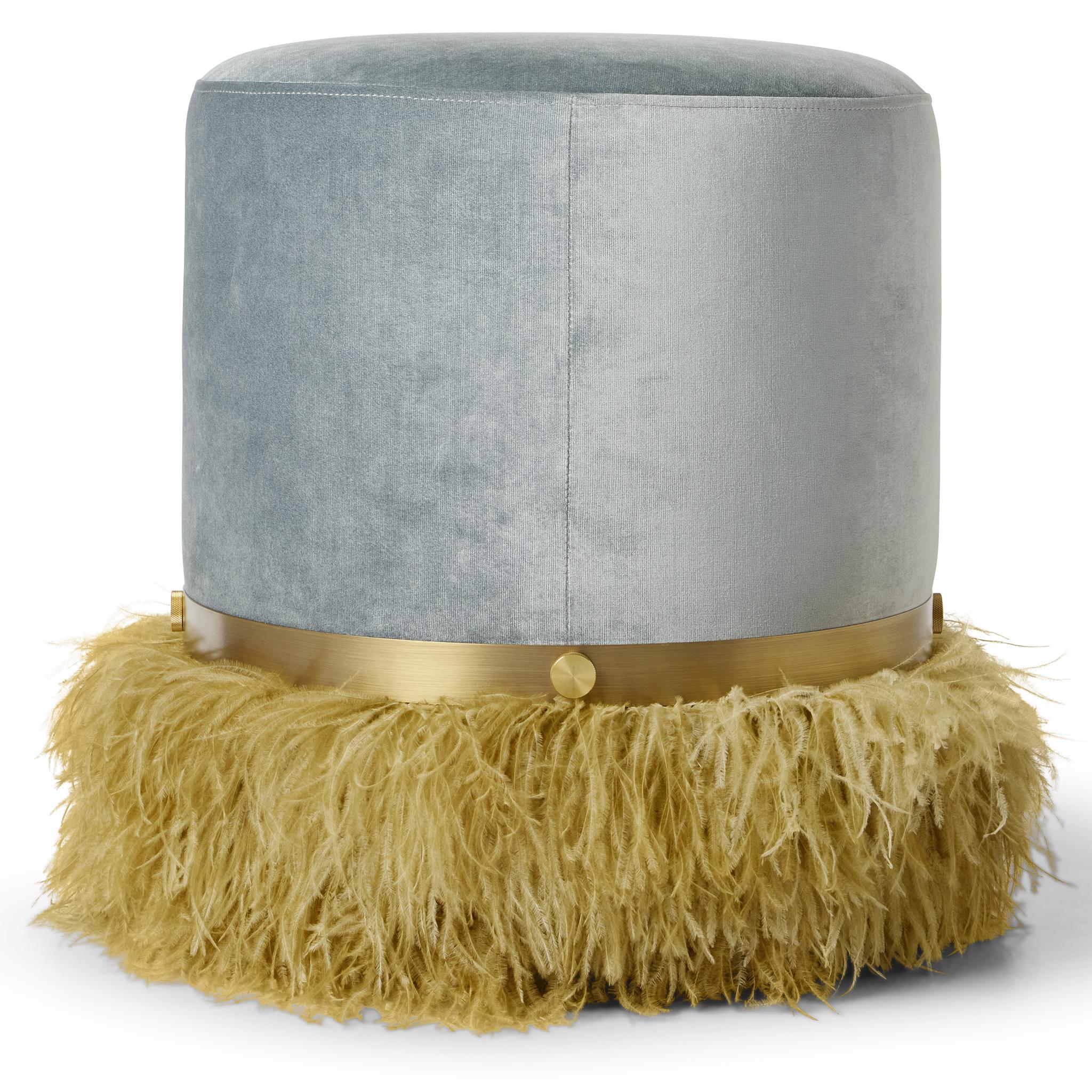 Straußenflaum Ozean 450 Durchmesser Samt Pouf von Egg Designs (Moderne) im Angebot