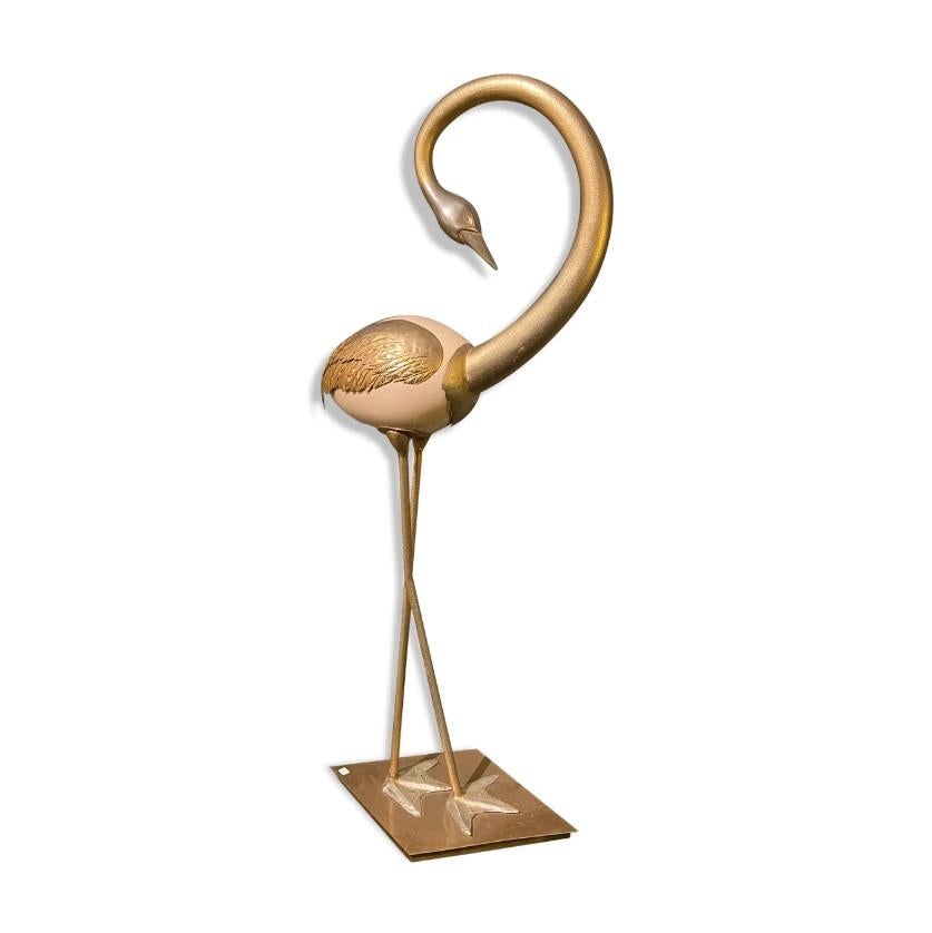 Sculpture d'autruche réalisée à partir d'un œuf d'autruche avec métal doré en vente 1