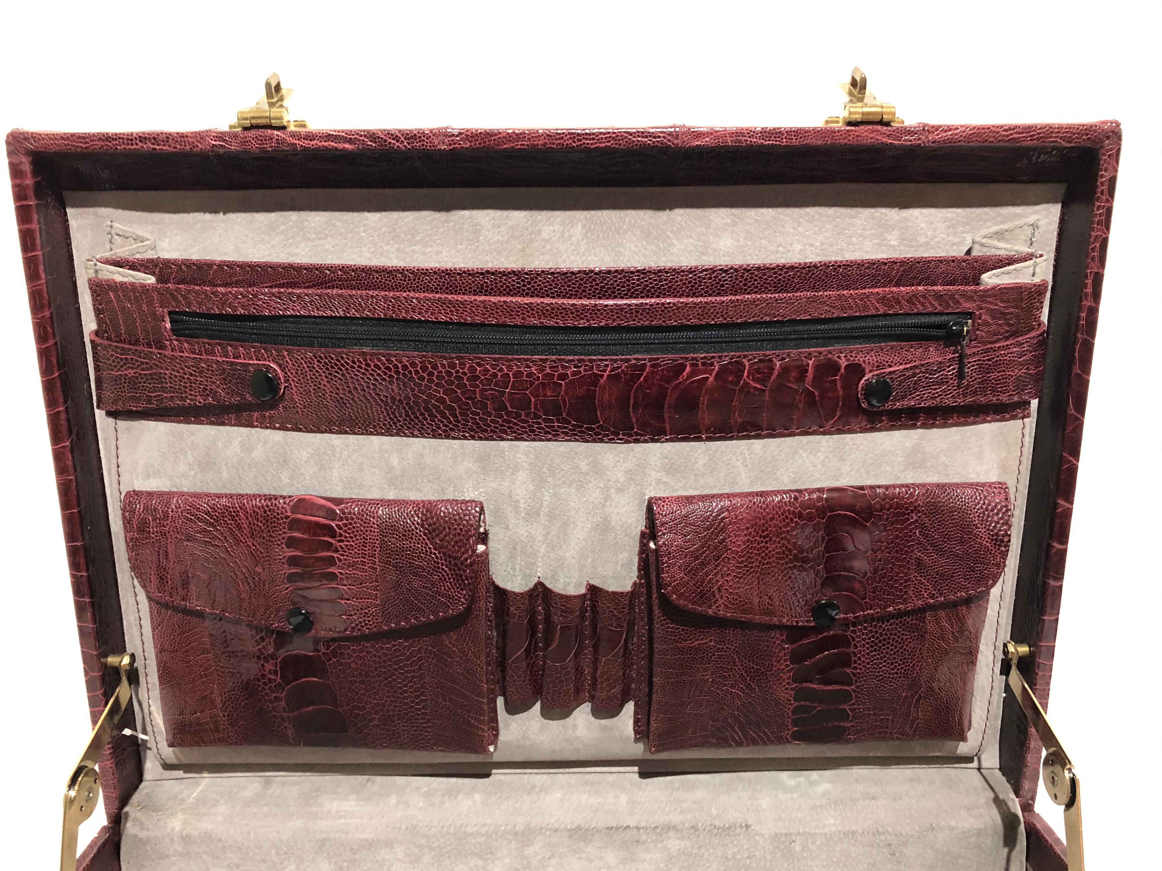 Ostrich Skin Men's Briefcase /Attaché Vintage Burgundy Suede Interior In Good Condition For Sale In Westport, CT