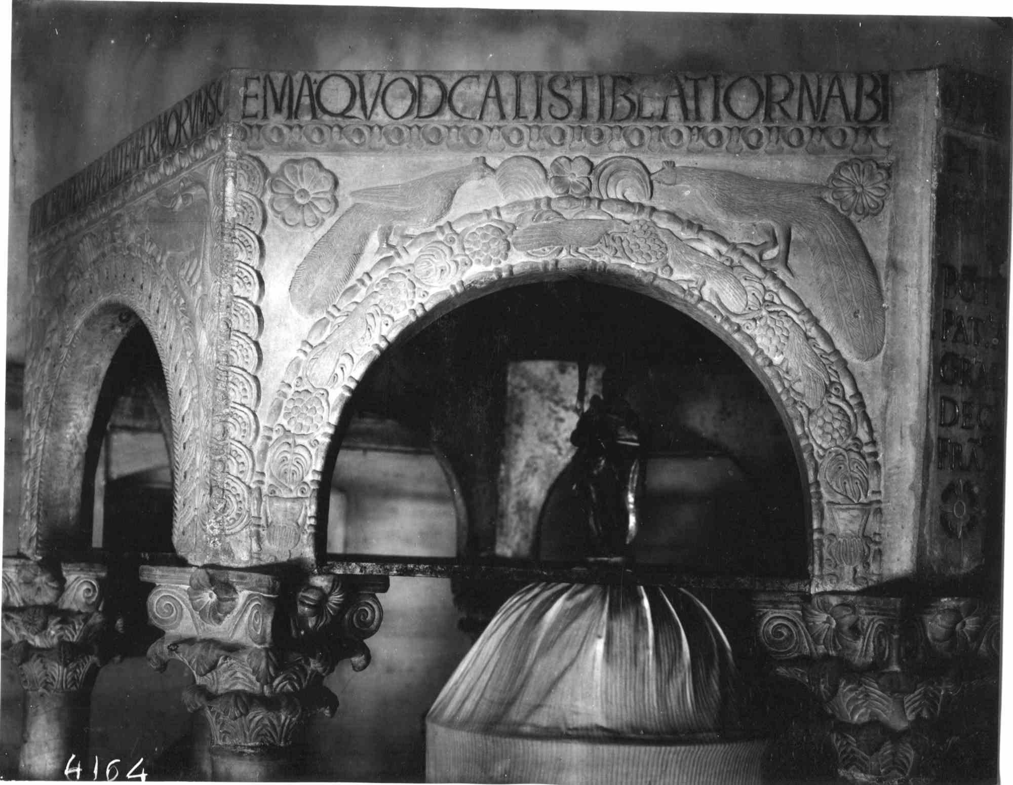 Osvaldo Böhm Figurative Photograph - Cividale Cathedral - Vintage Photo Detail by Osvaldo Bohm - Early 20th Century