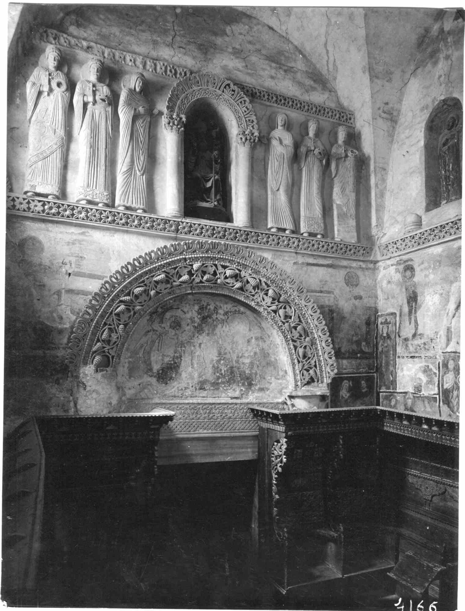 Osvaldo Böhm Black and White Photograph - Longobardo Temple in Venice - Vintage Photo by Osvaldo Bohm - Early 20th Century