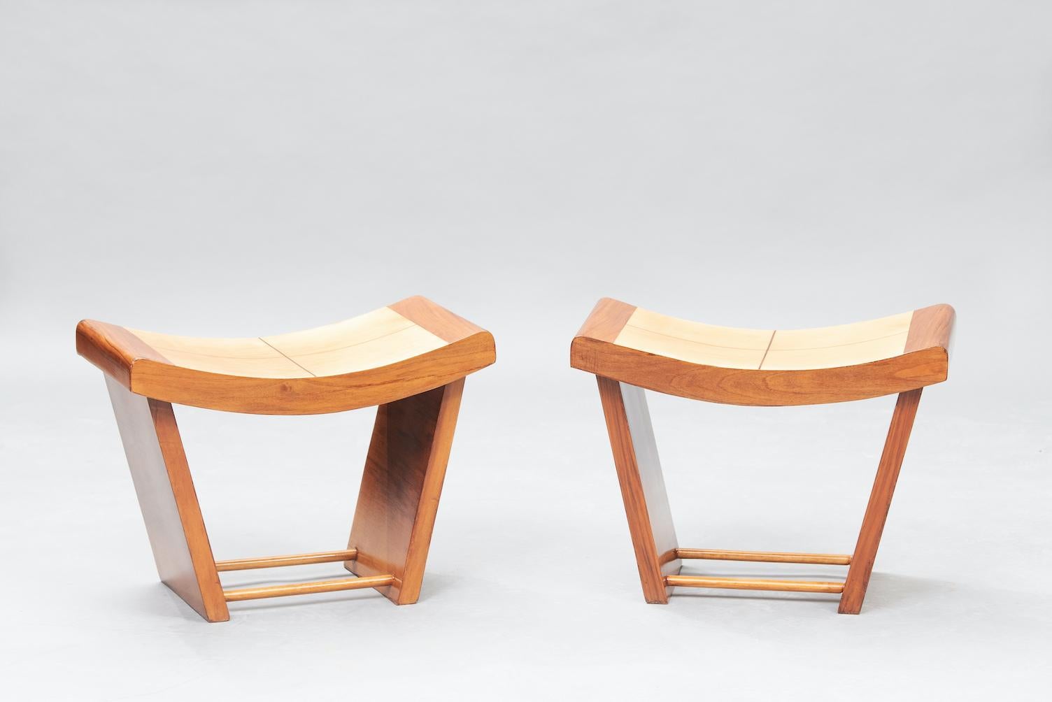 Osvaldo Borsani (Attributed) walnut and sycamore 1930s stools one pair, inlaid work on top.