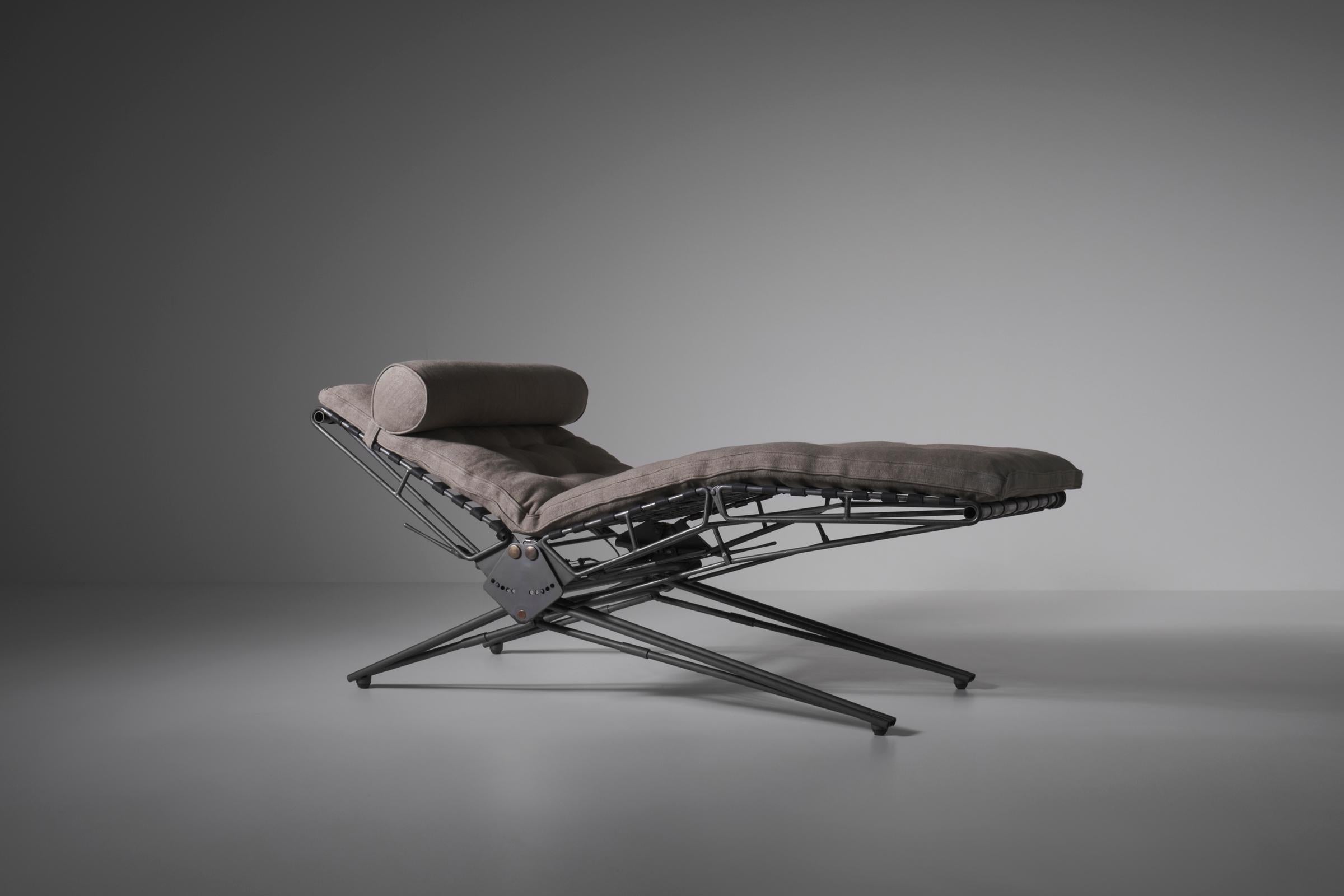 Osvaldo Borsani Adjustable ‘L77’ Daybed for Tecno, Italy, 1950s 3