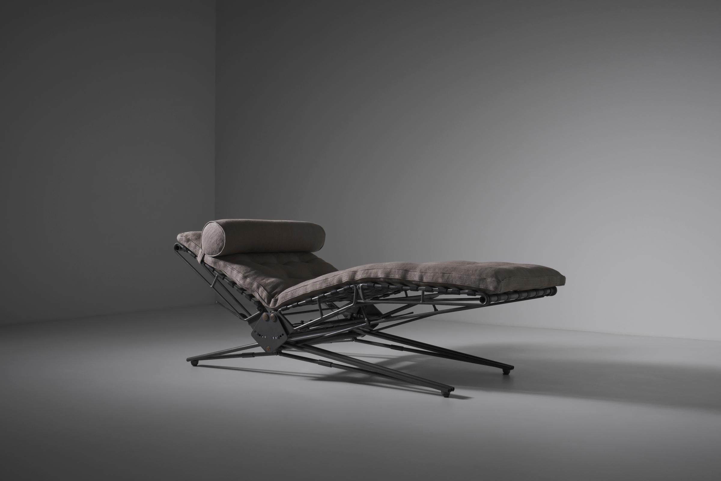 Italian Osvaldo Borsani Adjustable ‘L77’ Daybed for Tecno, Italy, 1950s For Sale