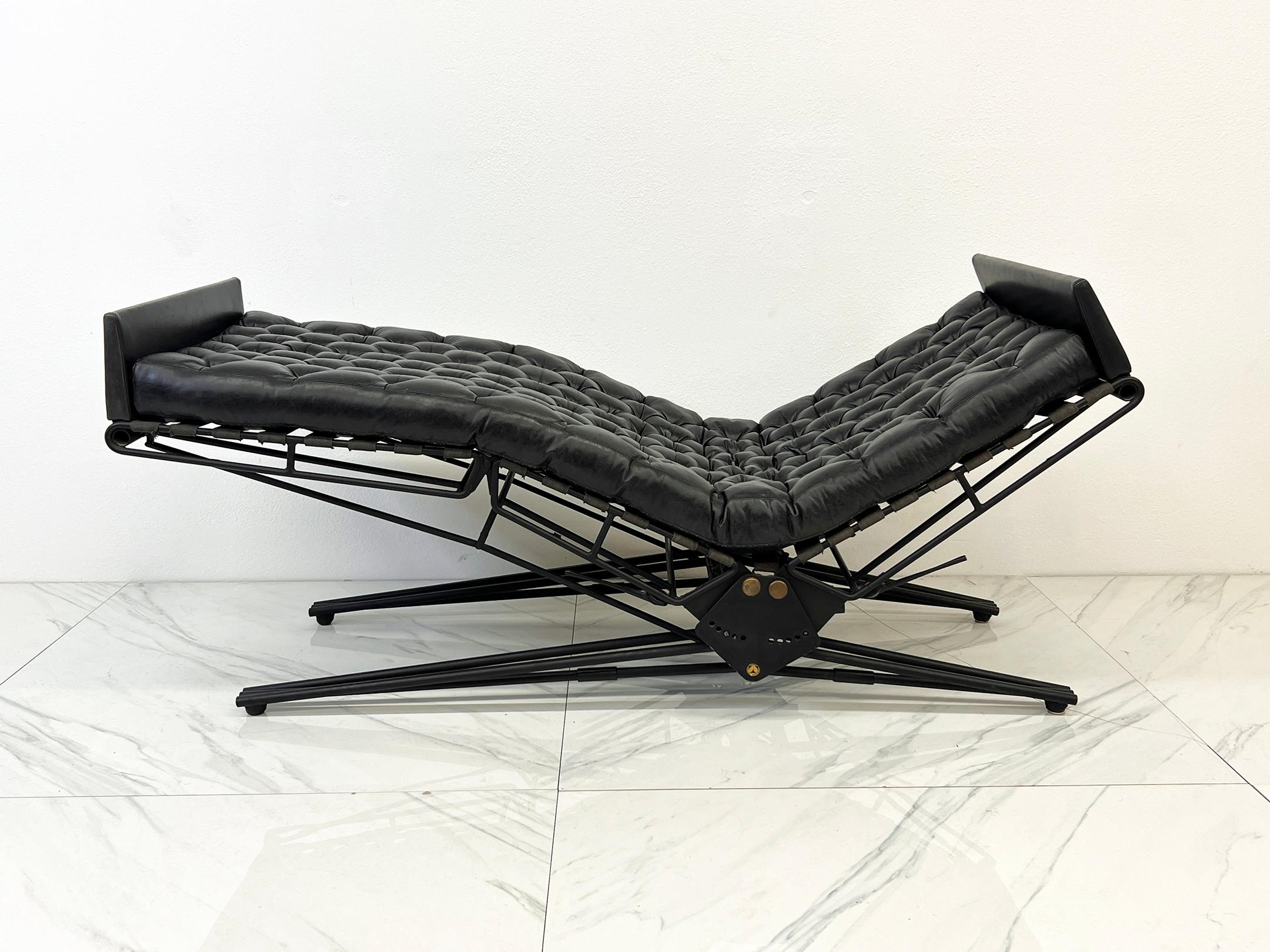 Osvaldo Borsani Chaise regolabile in pelle L77 per Tecno, Italia, anni '50 in vendita 3