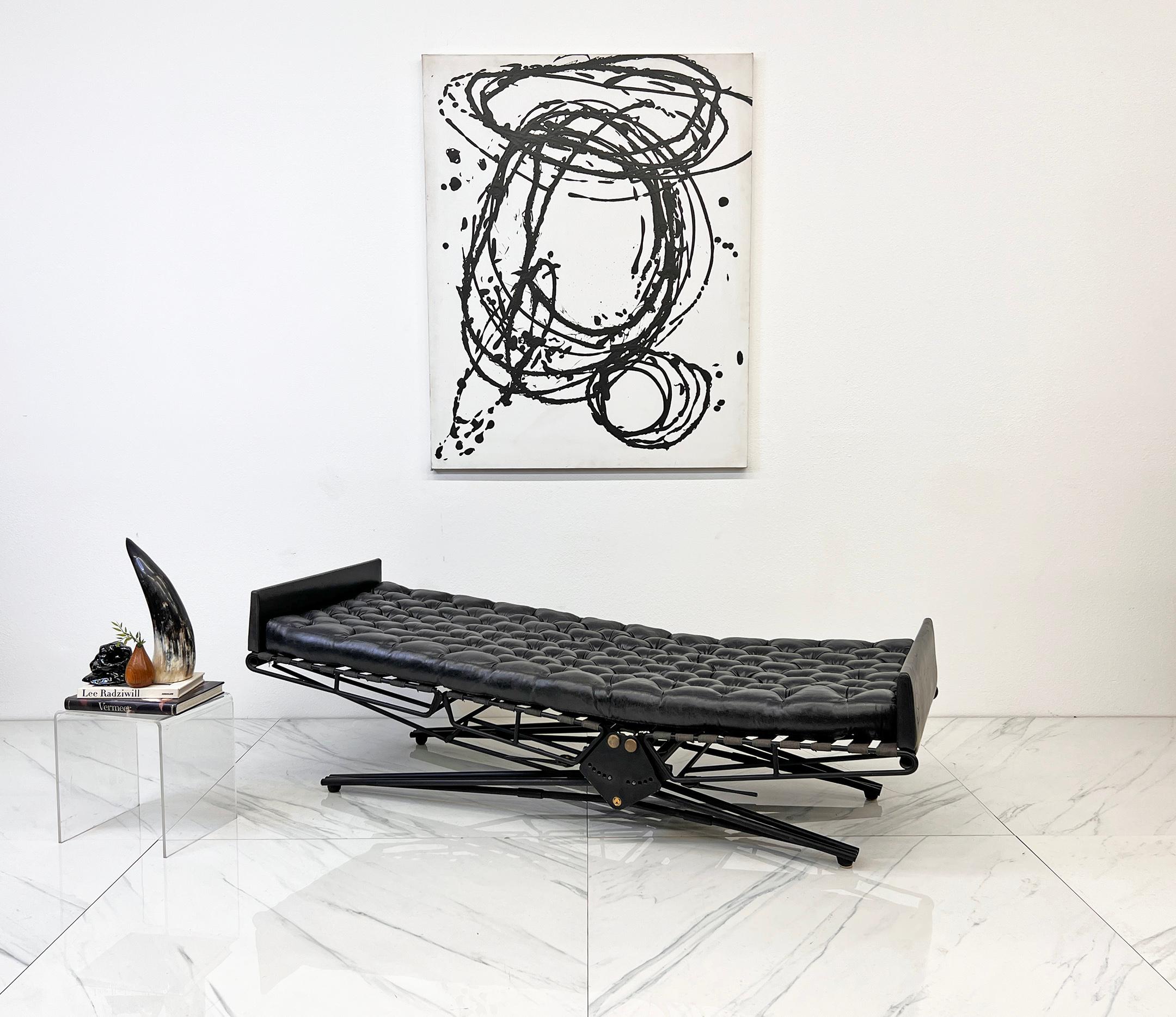 Osvaldo Borsani Chaise regolabile in pelle L77 per Tecno, Italia, anni '50 in vendita 5