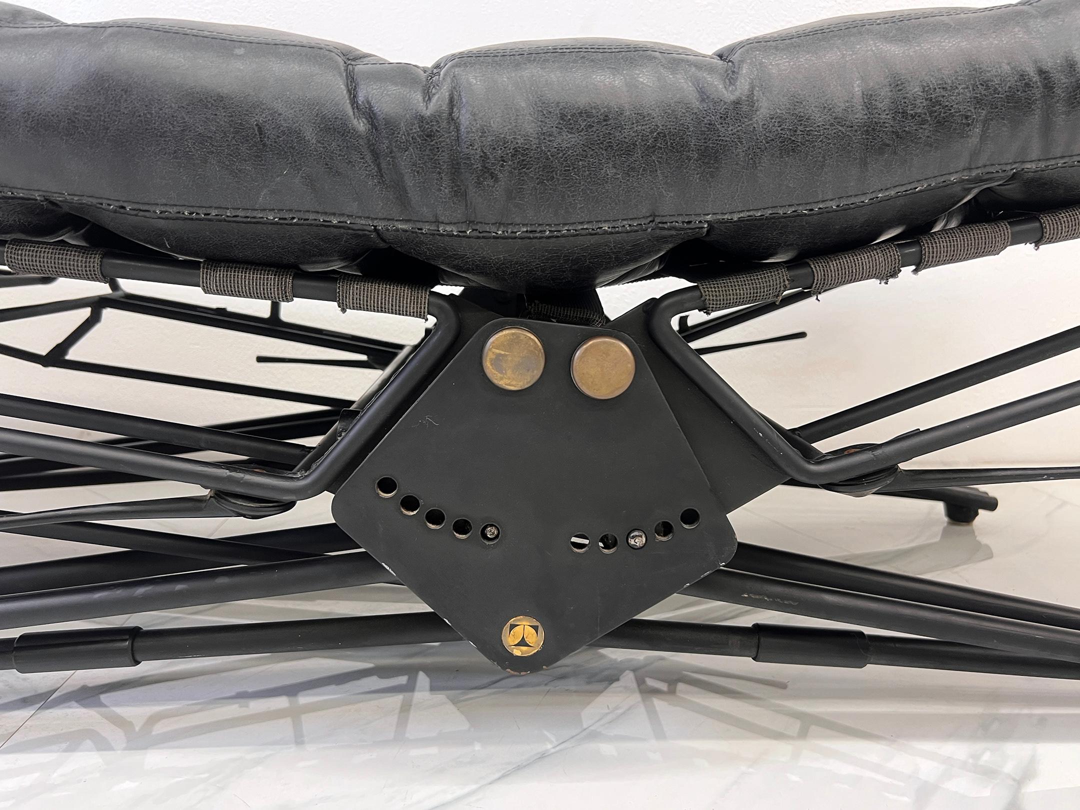 Osvaldo Borsani Chaise regolabile in pelle L77 per Tecno, Italia, anni '50 In condizioni buone in vendita a Culver City, CA
