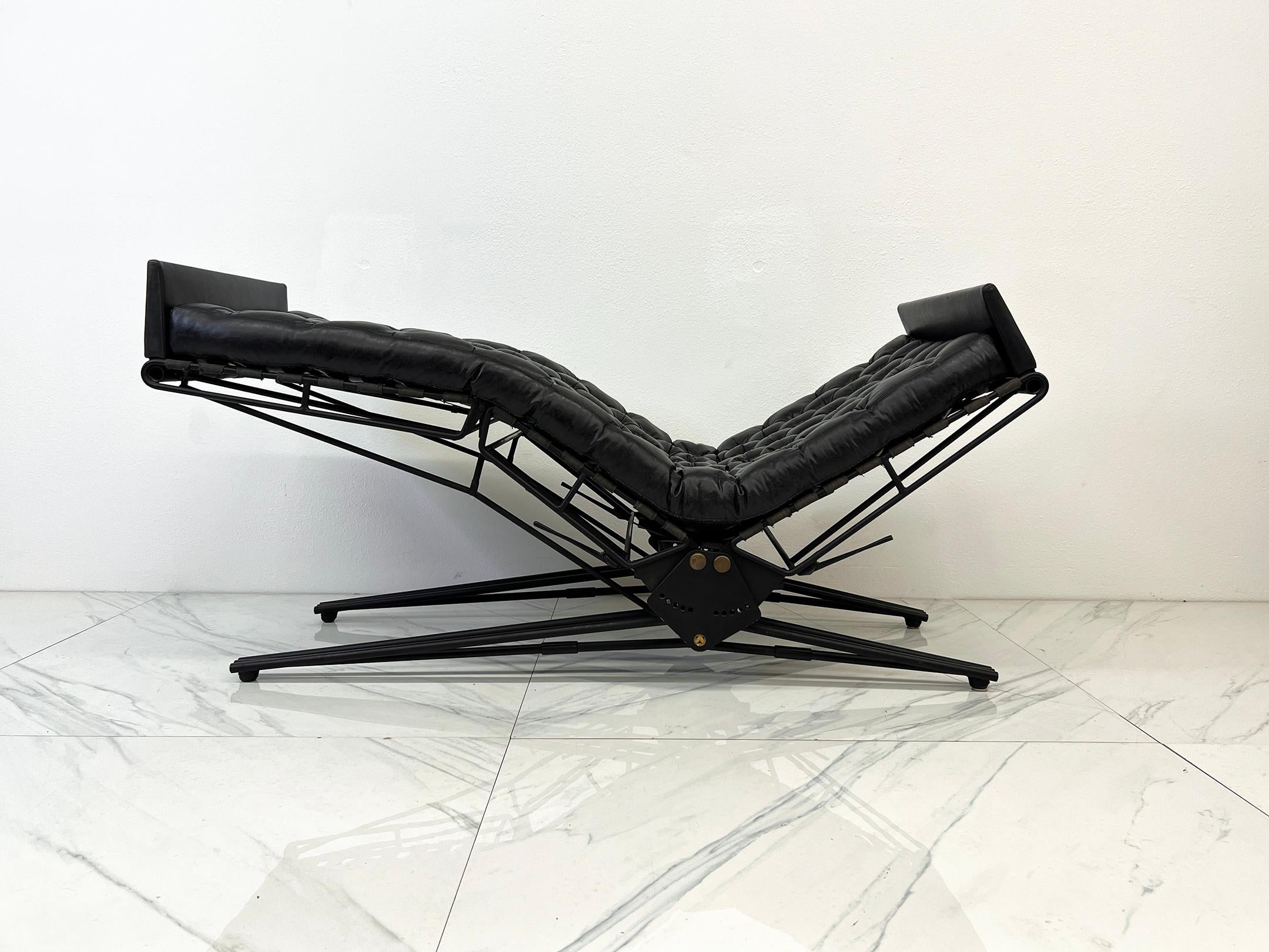 Osvaldo Borsani Chaise regolabile in pelle L77 per Tecno, Italia, anni '50 in vendita 2