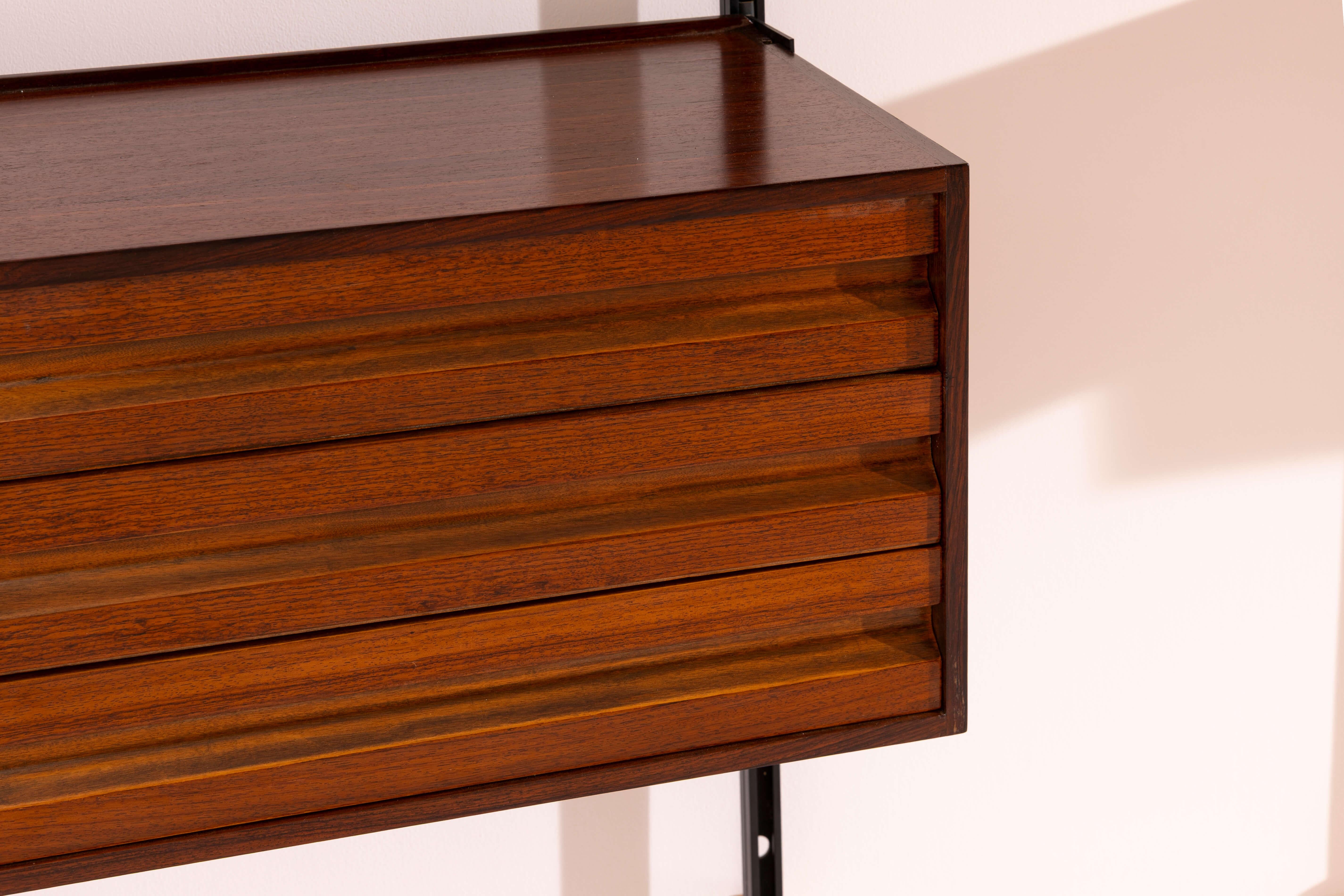 Osvaldo Borsani and Agenore Fabbri E22 shelving system for Tecno, Italy, 1950s in vendita 5