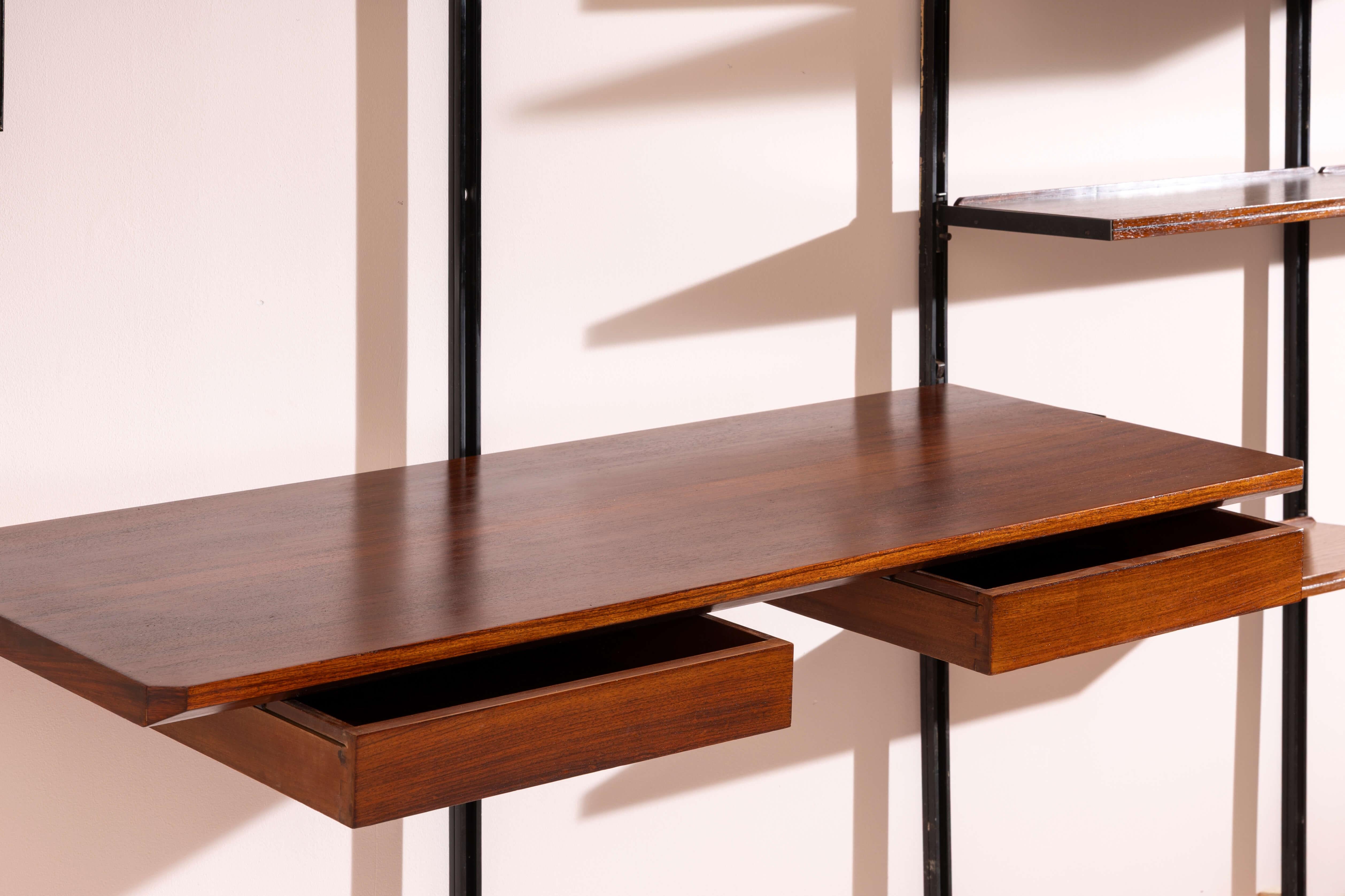 Metallo Osvaldo Borsani and Agenore Fabbri E22 shelving system for Tecno, Italy, 1950s in vendita