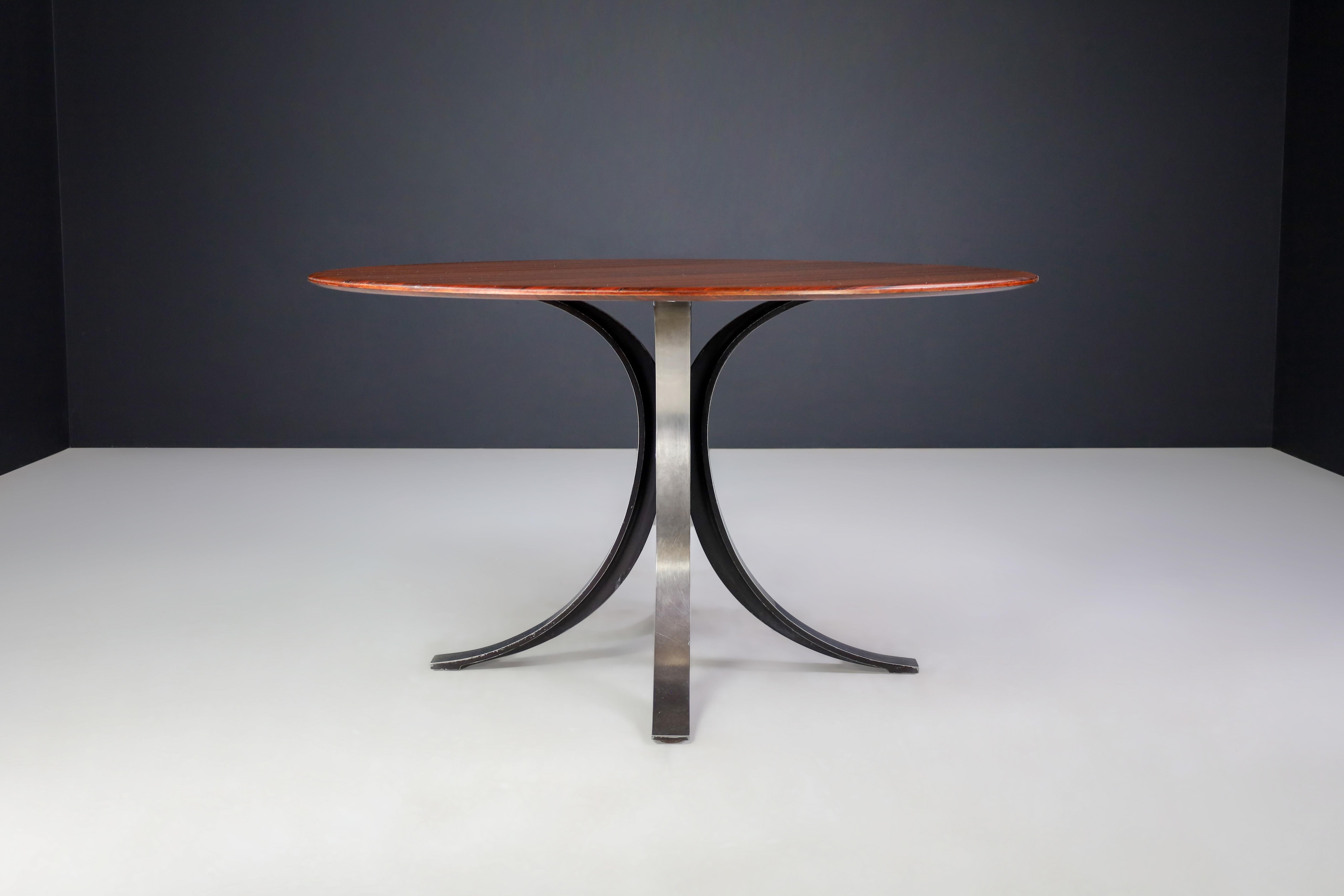 Italian Osvaldo Borsani and Eugenio Gerli for Tecno Round Dining Table in Walnut & Steel For Sale