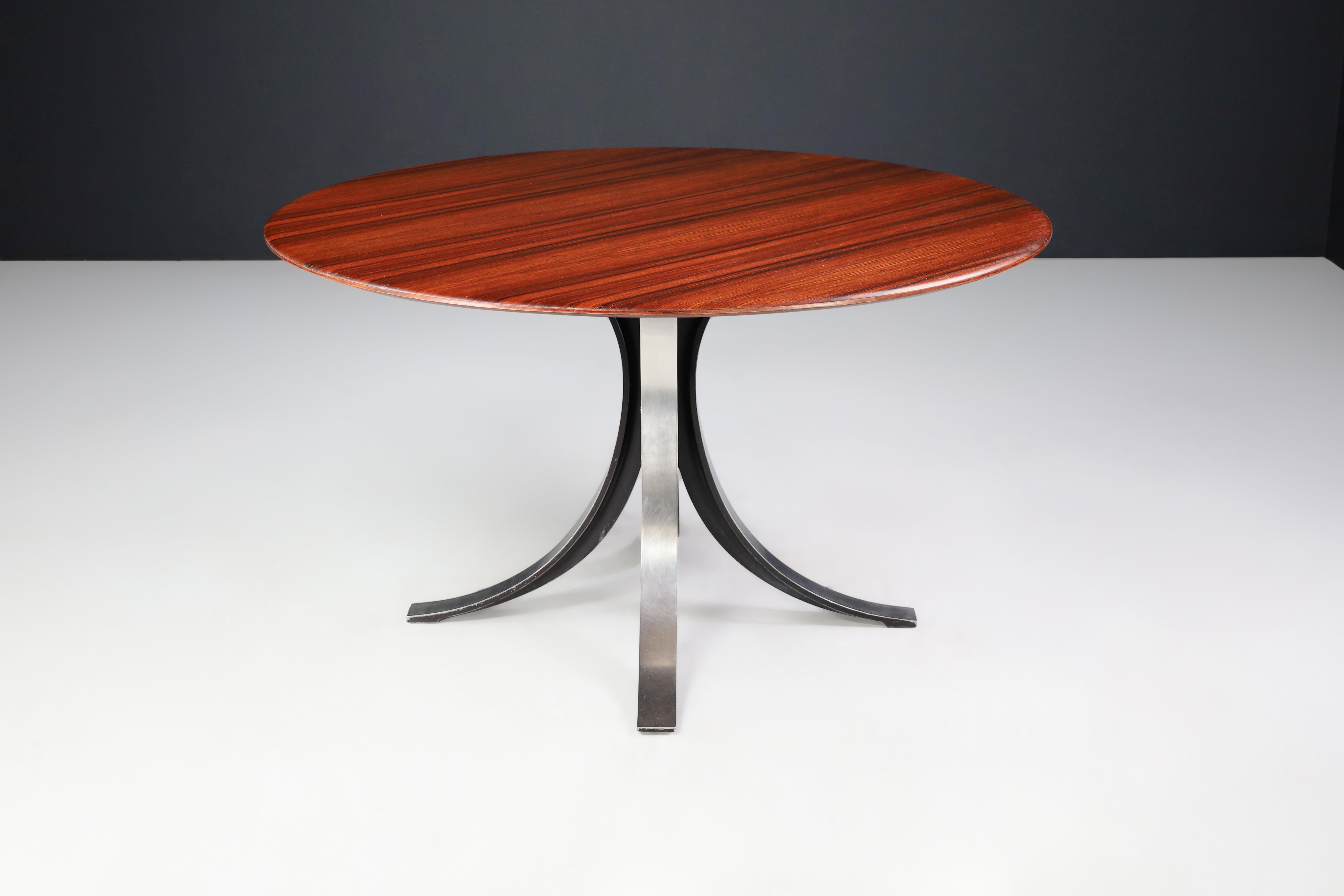Osvaldo Borsani and Eugenio Gerli for Tecno Round Dining Table in Walnut & Steel In Good Condition For Sale In Almelo, NL