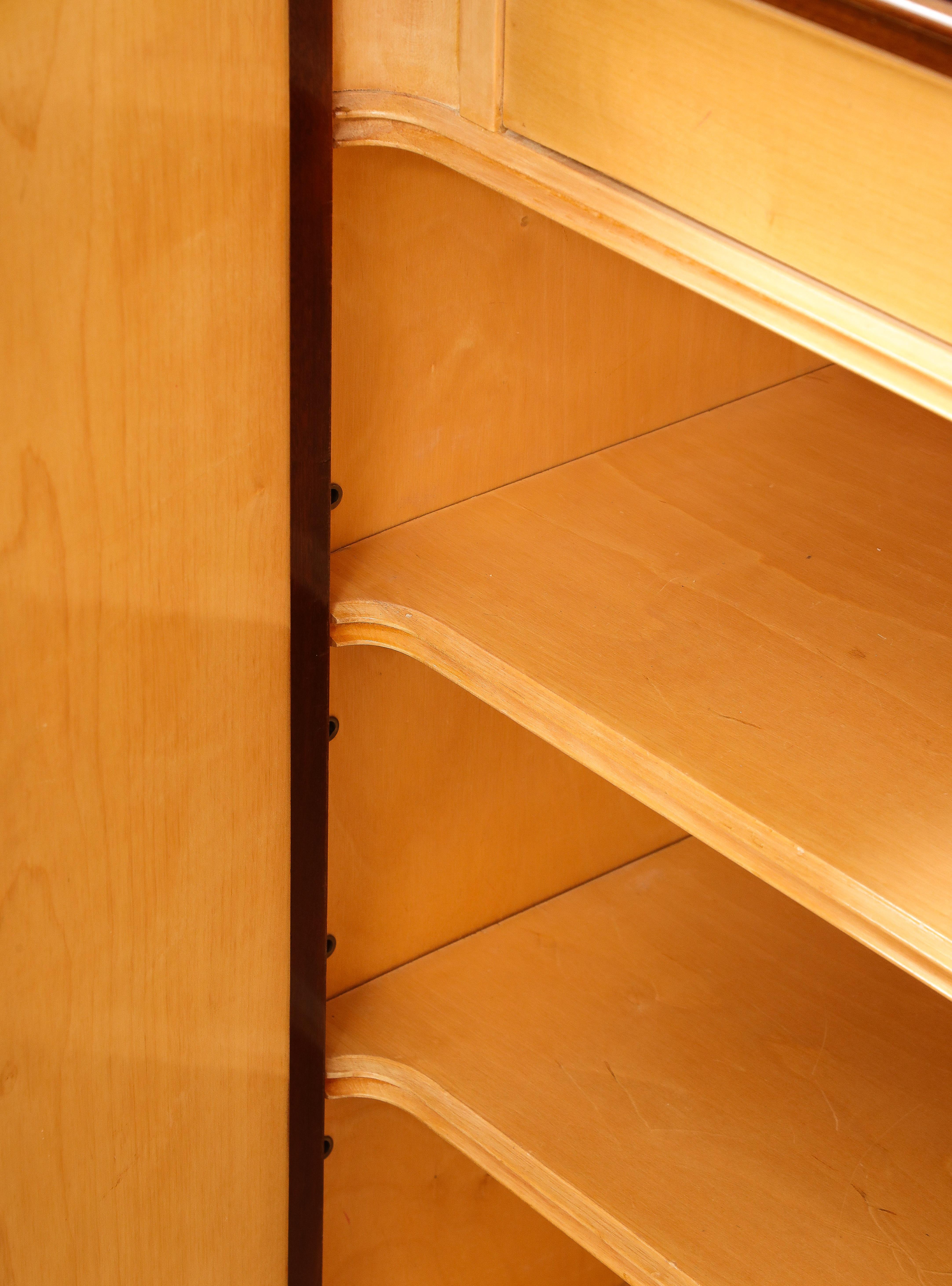 Rare armoire ou buffet en acajou Osvaldo Borsani et Lucio Fontana pour AVB en vente 4