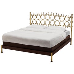 Osvaldo Borsani & Arnaldo Pomodoro Elegant Bed with Brass Details