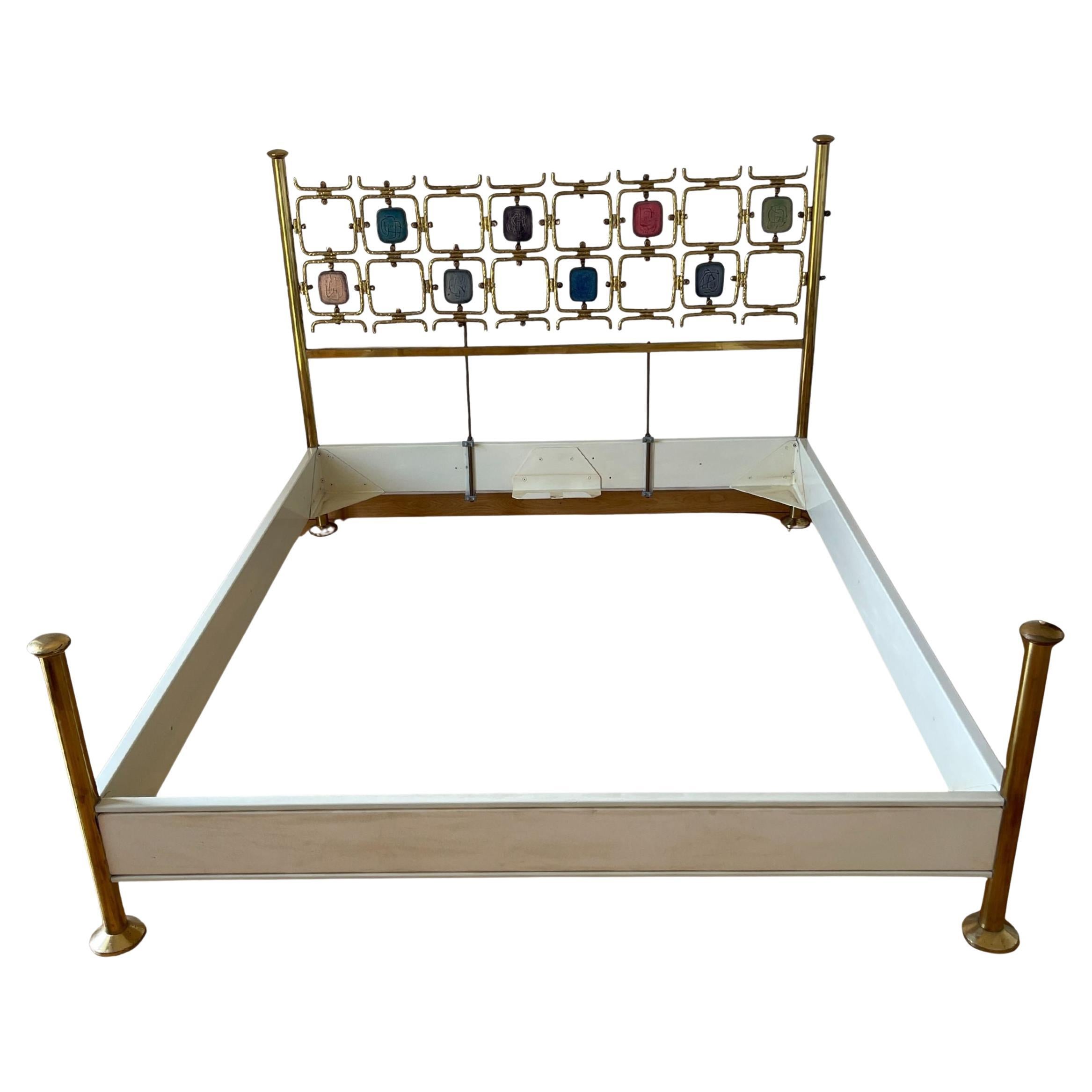 Osvaldo Borsani & Arnaldo Pomodoro, Bett Mod. 8604, Tecno, Italien - Nie benutzt im Angebot