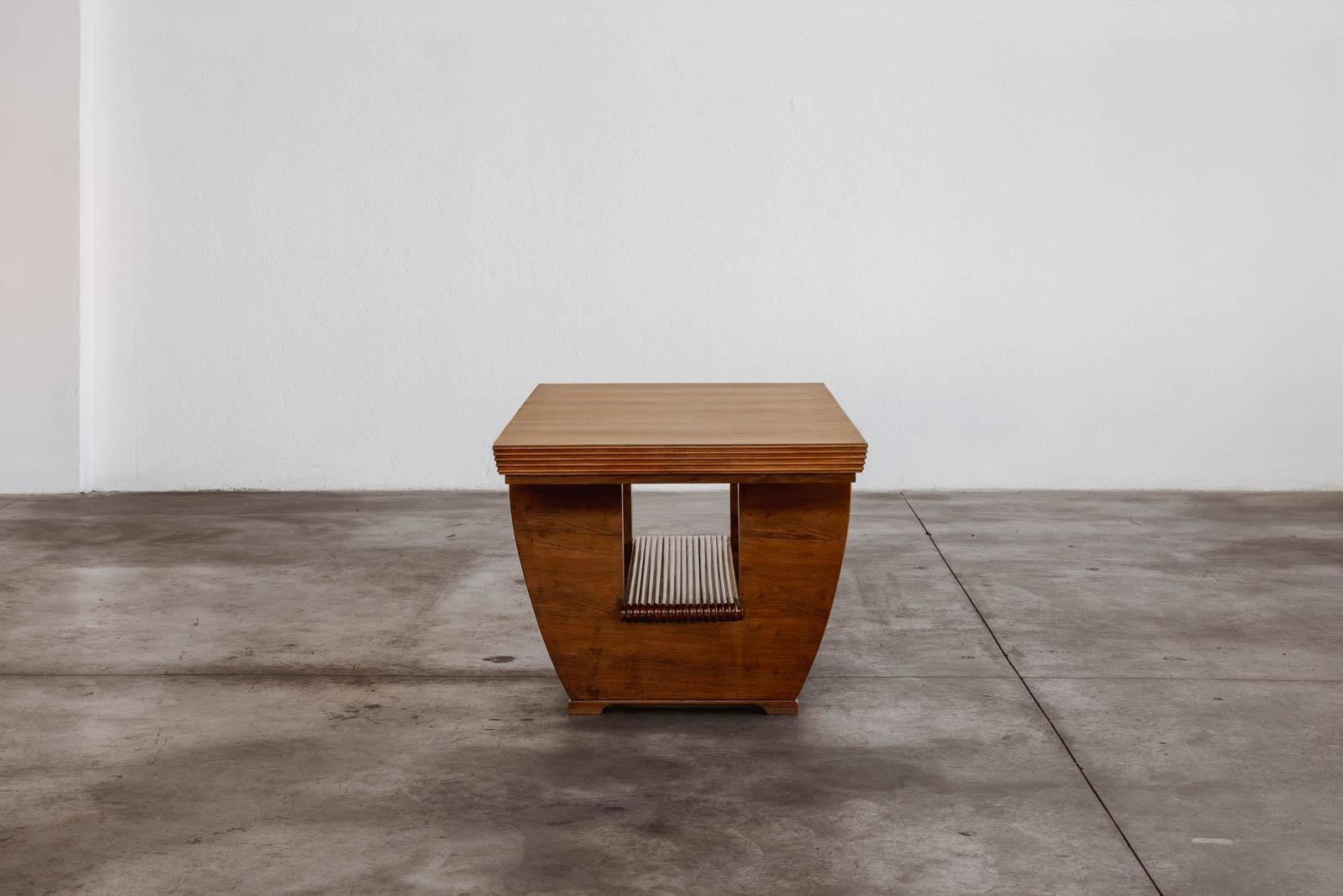 Osvaldo Borsani Art Deco Dining Table for Arredamenti Borsani Varedo, 1935 In Good Condition For Sale In Lonigo, Veneto