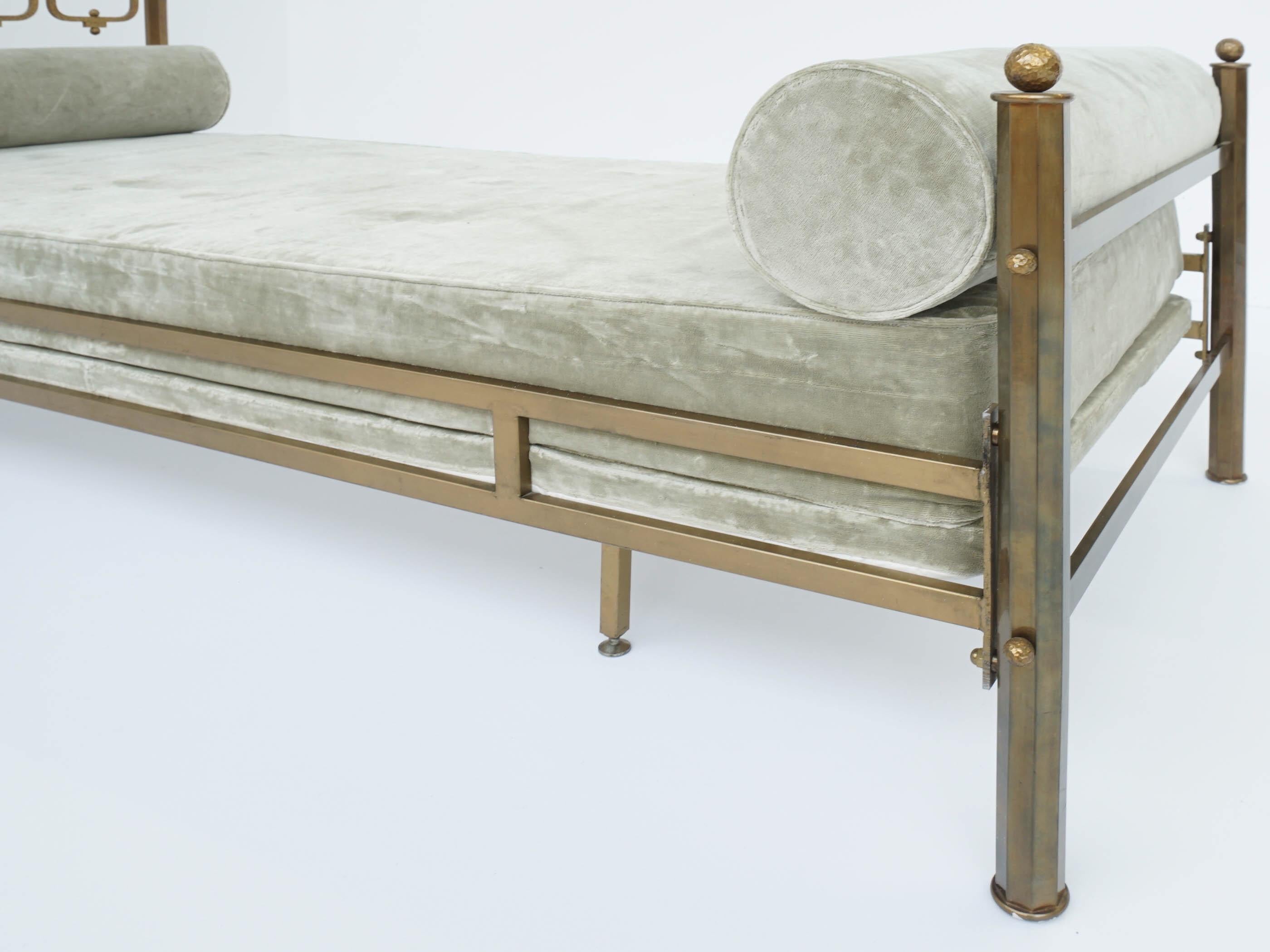 Osvaldo Borsani Atelier and Analdo Pomodoro Cast Brass Artist Day Bed For Sale 6