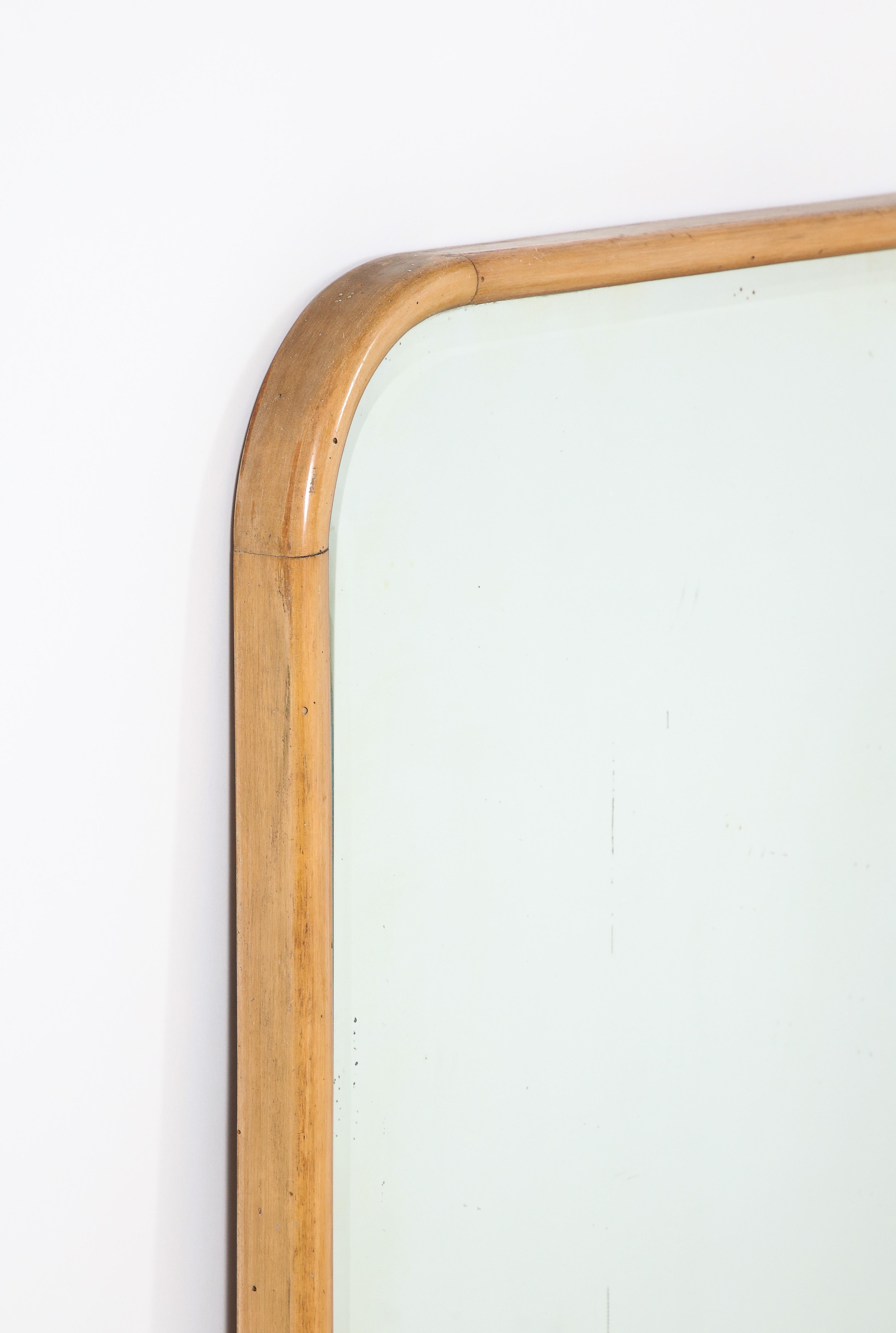 Osvaldo Borsani Att. Wandspiegel aus Eiche mit abgeschrägtem Spiegelglas, um 1950  (Mitte des 20. Jahrhunderts) im Angebot
