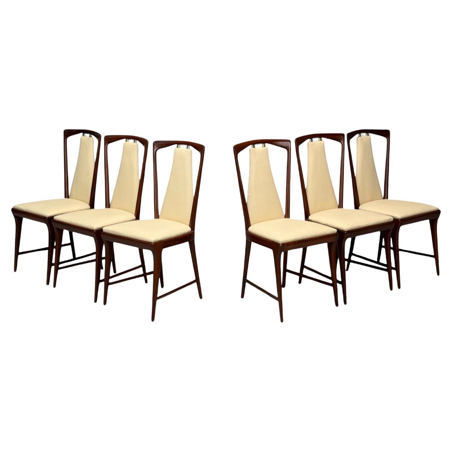 Osvaldo Borsani atr., Caoba, Latón, Cuero, Sillas de comedor, Italia, años 50 en venta