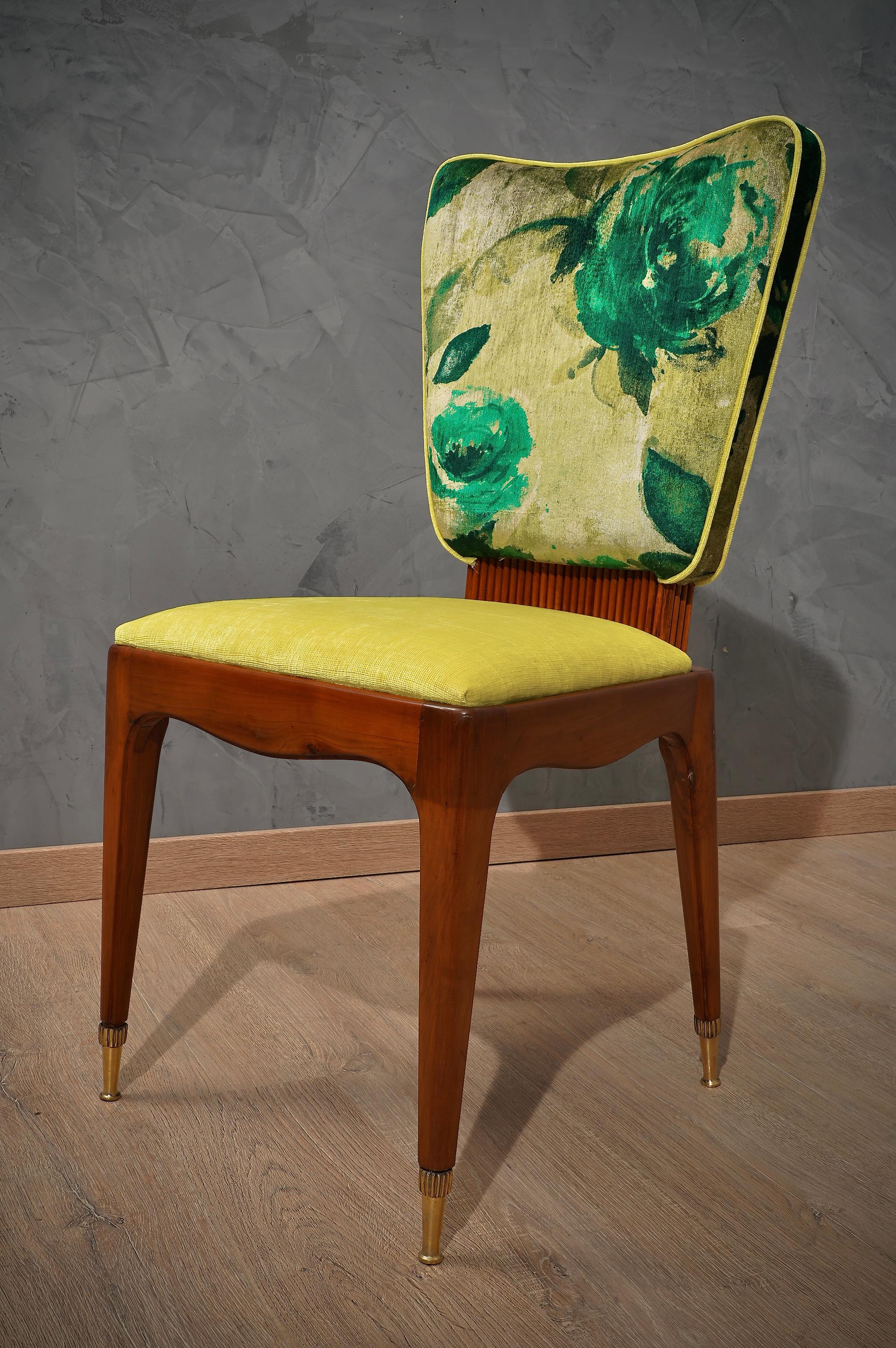 Osvaldo Borsani Attributed Cherry Wood and Floral Fabric Six Chairs, 1950 For Sale 4