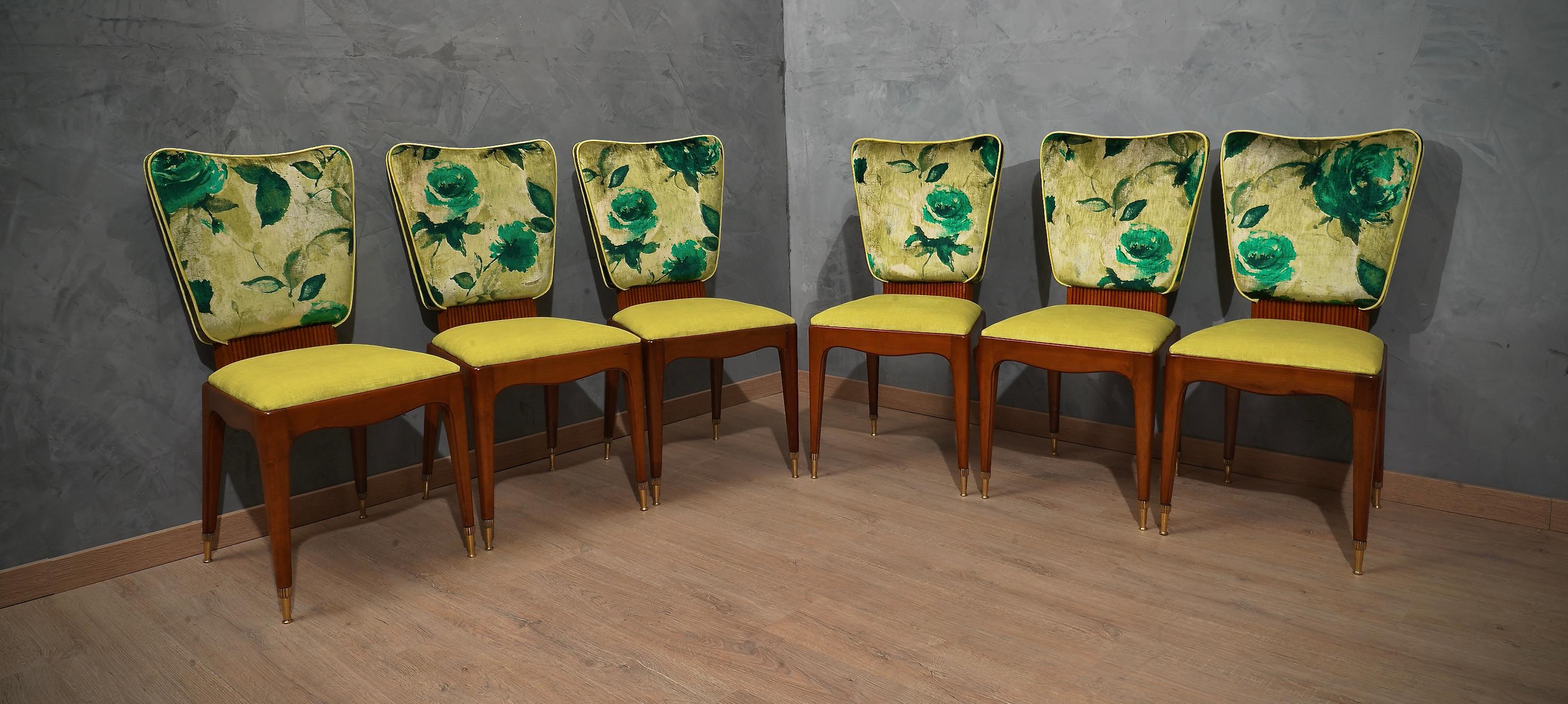 Osvaldo Borsani Attributed Cherry Wood and Floral Fabric Six Chairs, 1950 For Sale 7