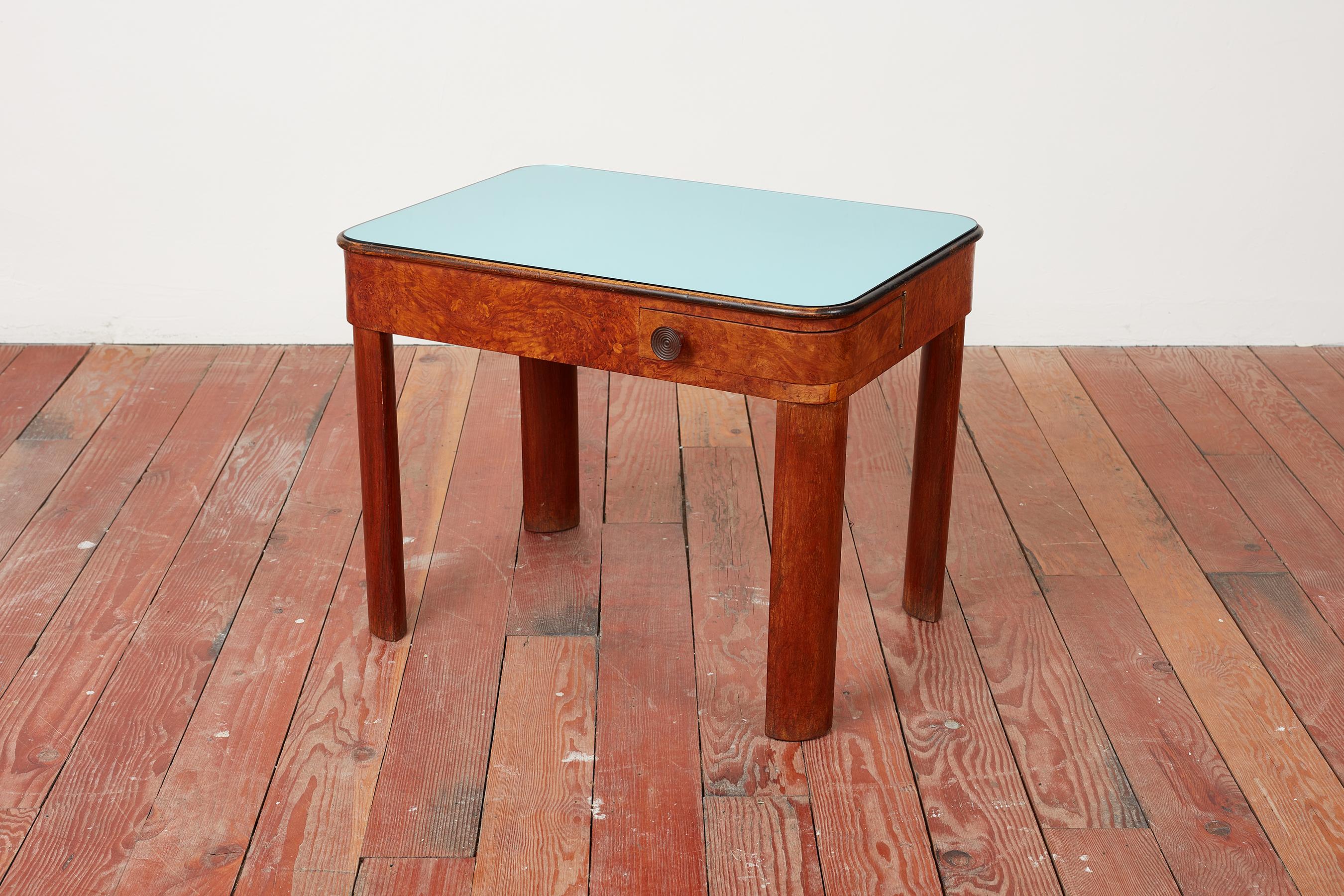 Osvaldo Borsani Attributed Side Table In Good Condition For Sale In Beverly Hills, CA
