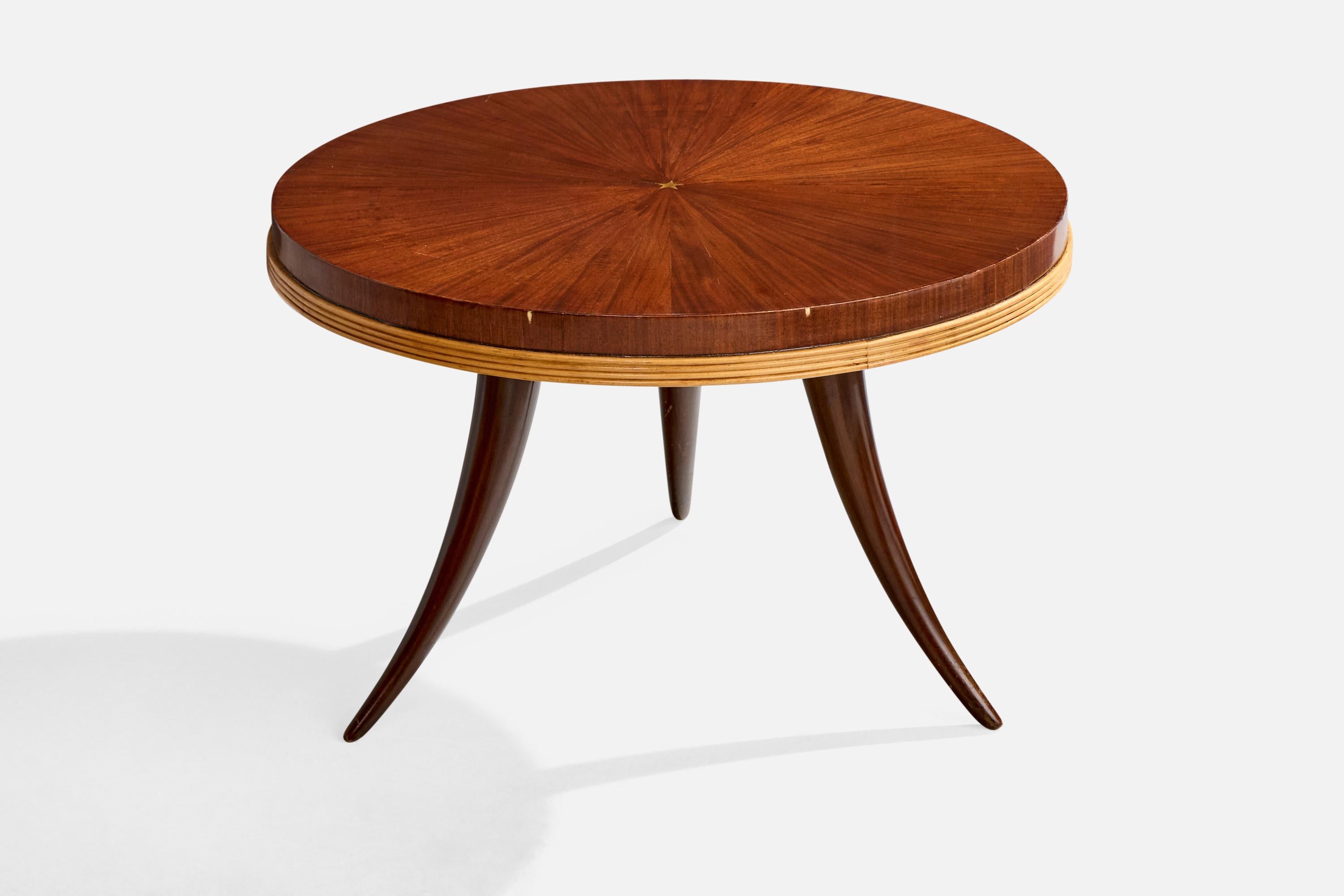 A mahogany, fruitwood and ash coffee table attributed to Osvaldo Borsani for Atelier Borsani Varedo, Italy, c. 1950s.

Overall Dimensions (inches): 16.5