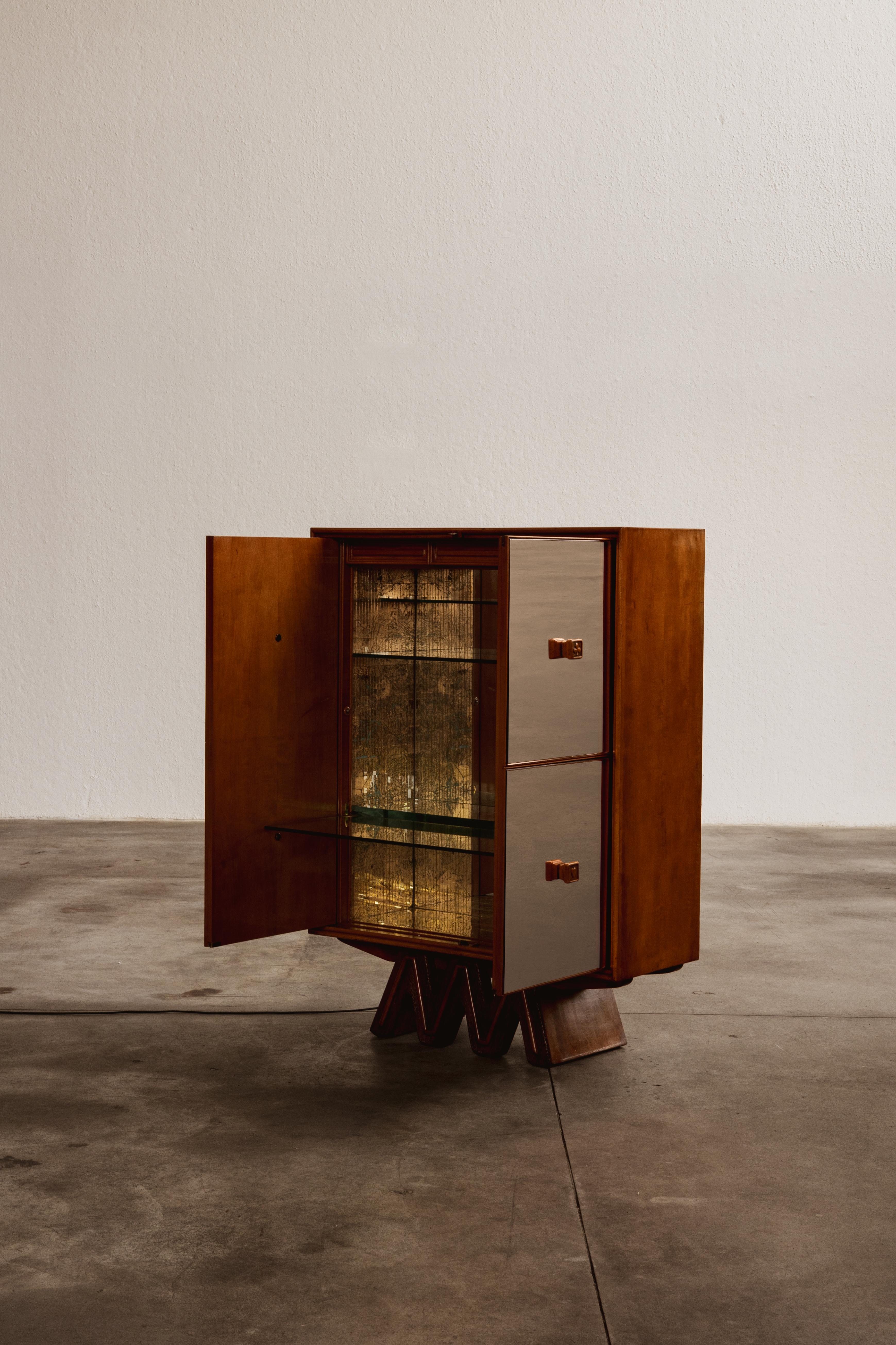 Osvaldo Borsani Bar Cabinet, Variant of Model “5142”, Arredamenti Borsani, 1939 For Sale 4