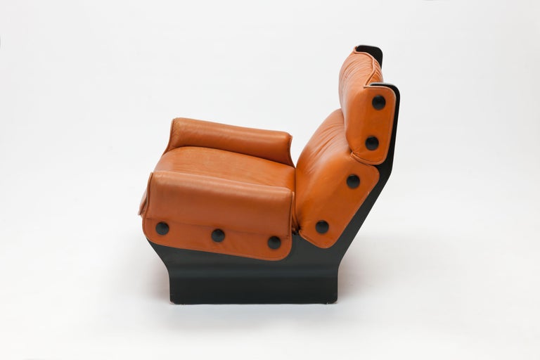 Osvaldo Borsani 'Canada' Lounge Chair by Tecno in Original Leather at