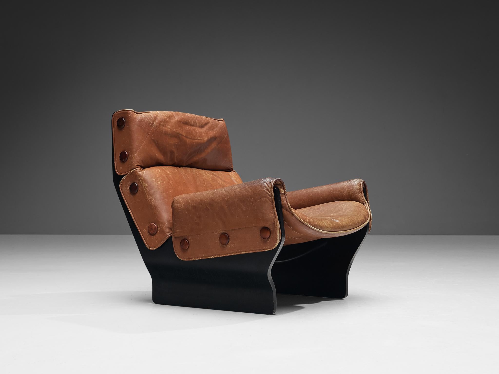 Osvaldo Borsani, Valeria Borsani, and Marco Fantoni for Tecno, 'Canada' lounge chair, model 'T110', leather, plywood, Italy, 1966

The Canada series was developed from some rough initial sketches by Valeria Borsani and Marco Fantoni while they were