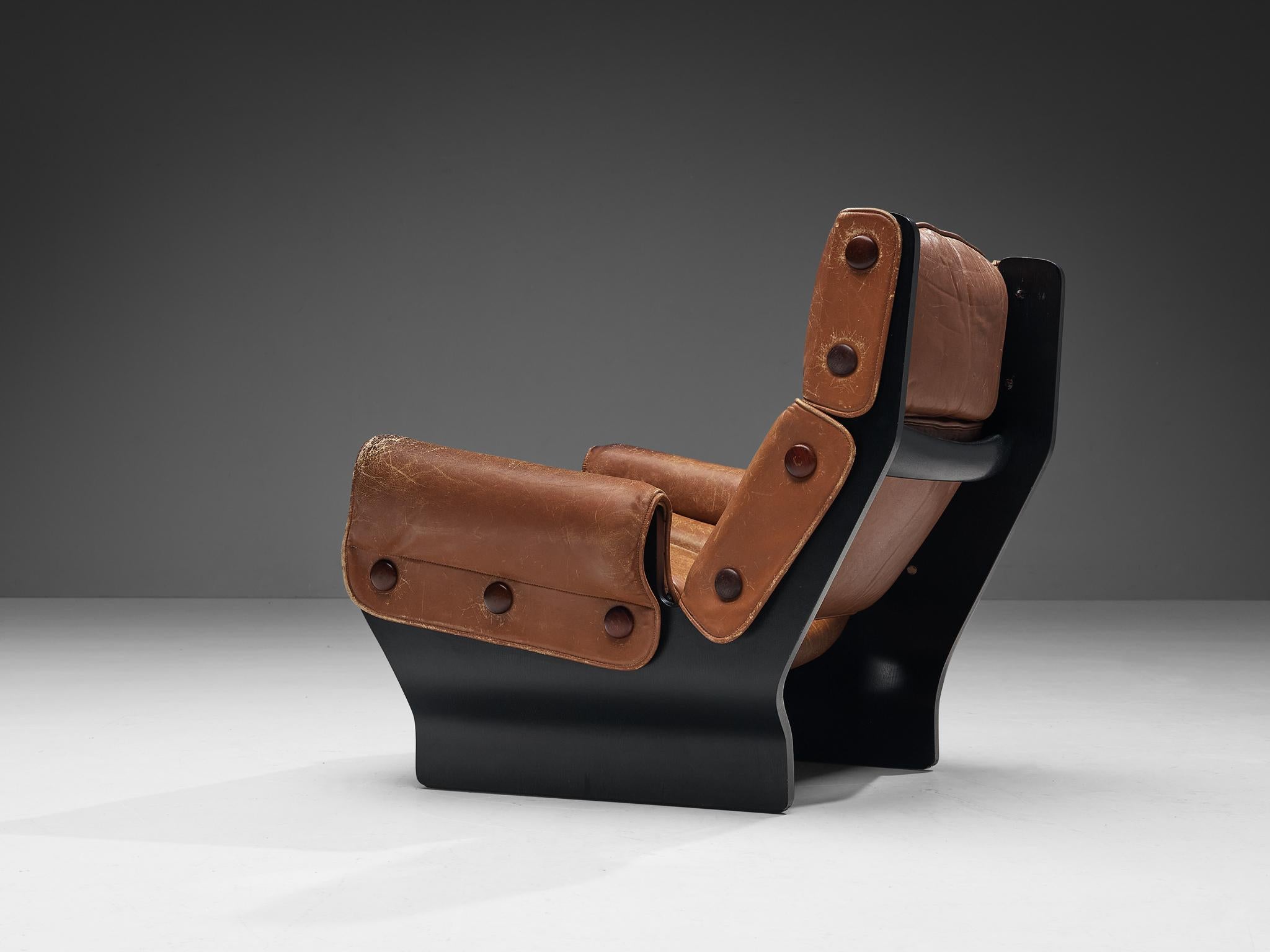 Osvaldo Borsani for Tecno 'Canada' Lounge Chair in Cognac Brown Leather 3