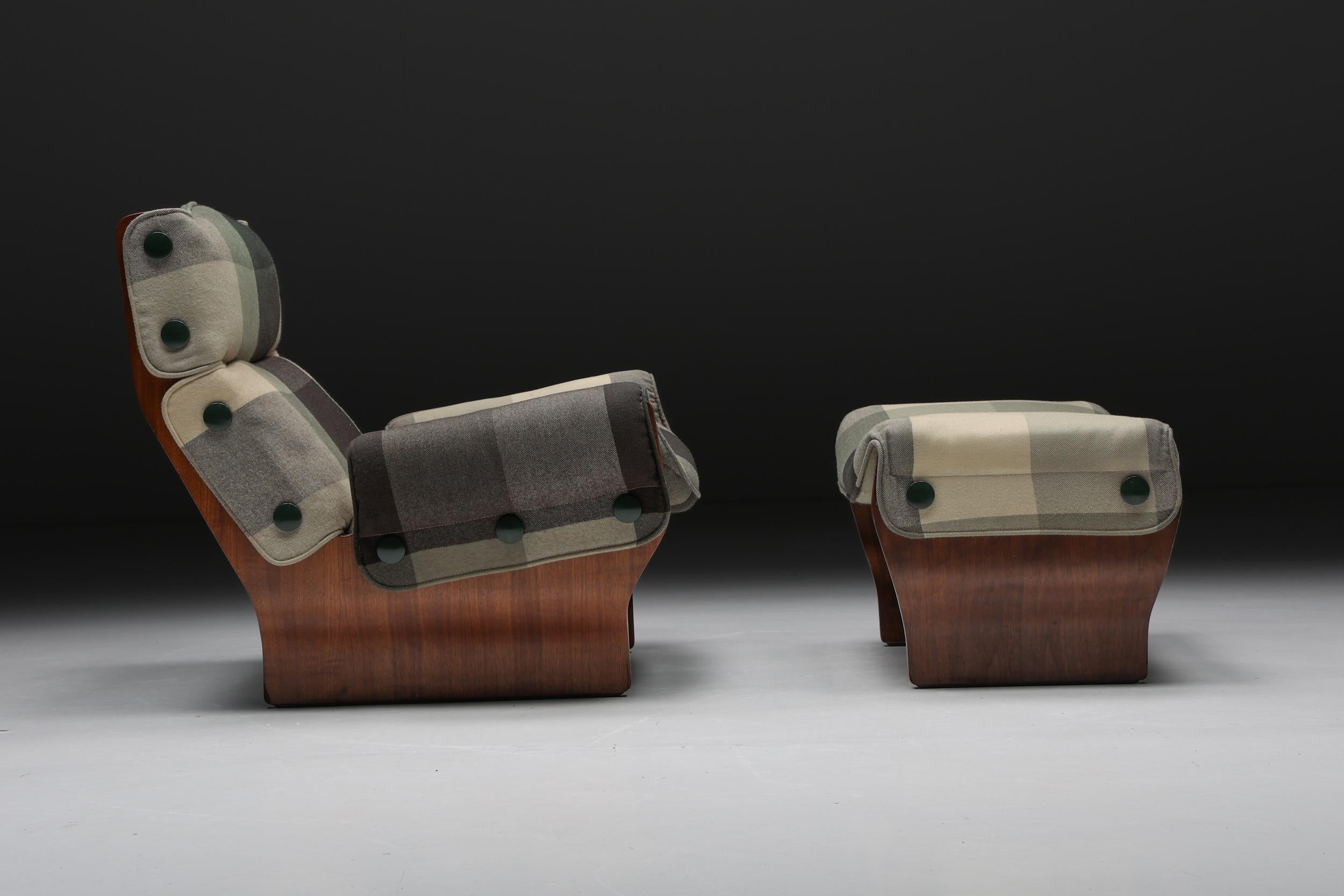 Mid-Century Modern Osvaldo Borsani 'Canada' P110 Lounge Chair with Ottoman for Tecno, Italy, 1960s
